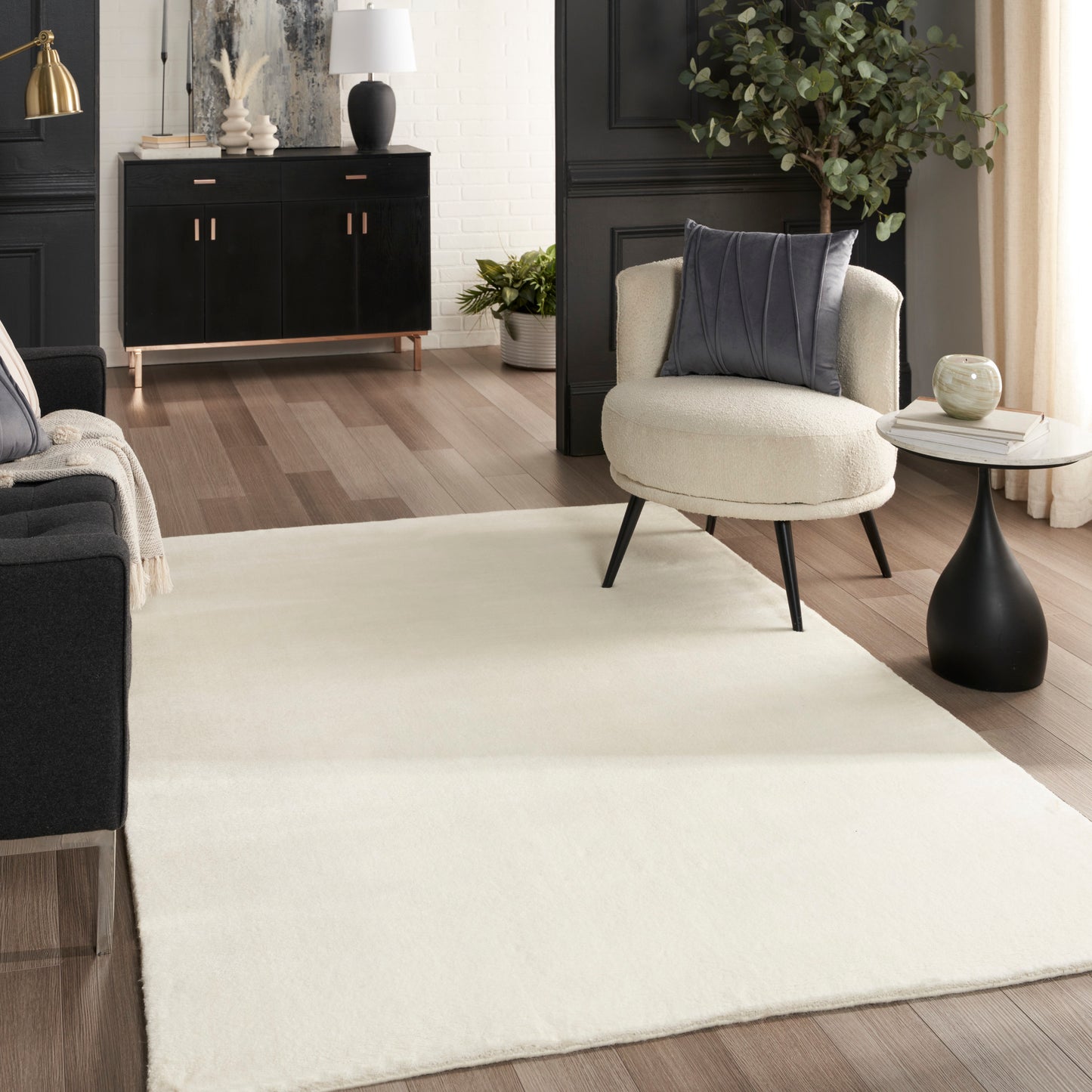 Nourison Plush Cloud 5'3" x 7'3" Ivory Modern Indoor Rug