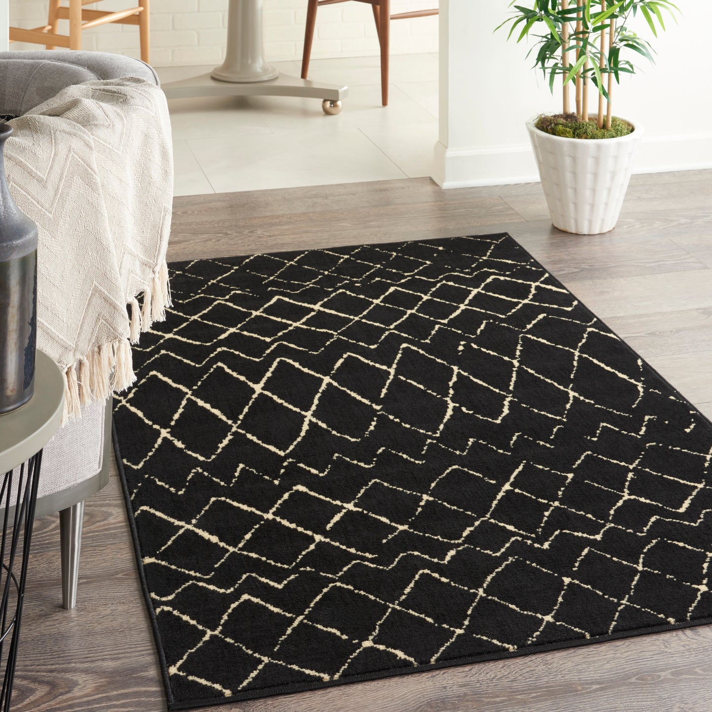 Nourison Grafix 3' x 5' Black Bohemian Indoor Rug