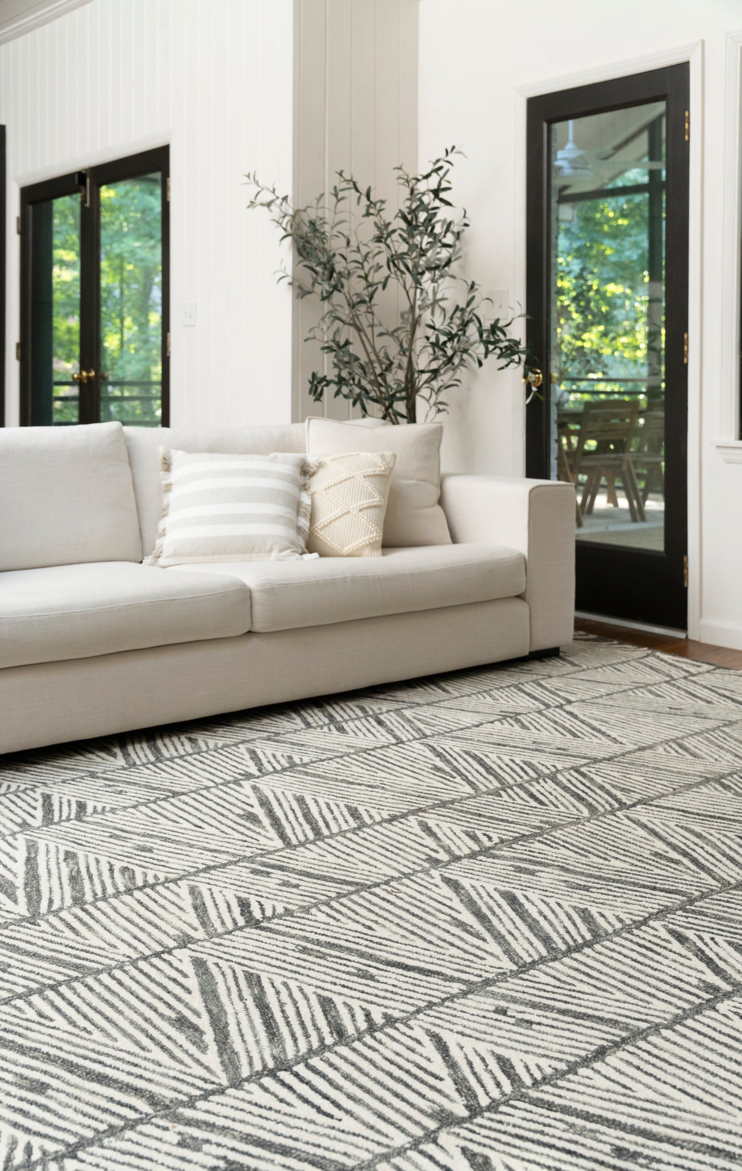 Nourison Colorado 7'9" x 9'9" Grey White Modern Indoor Rug