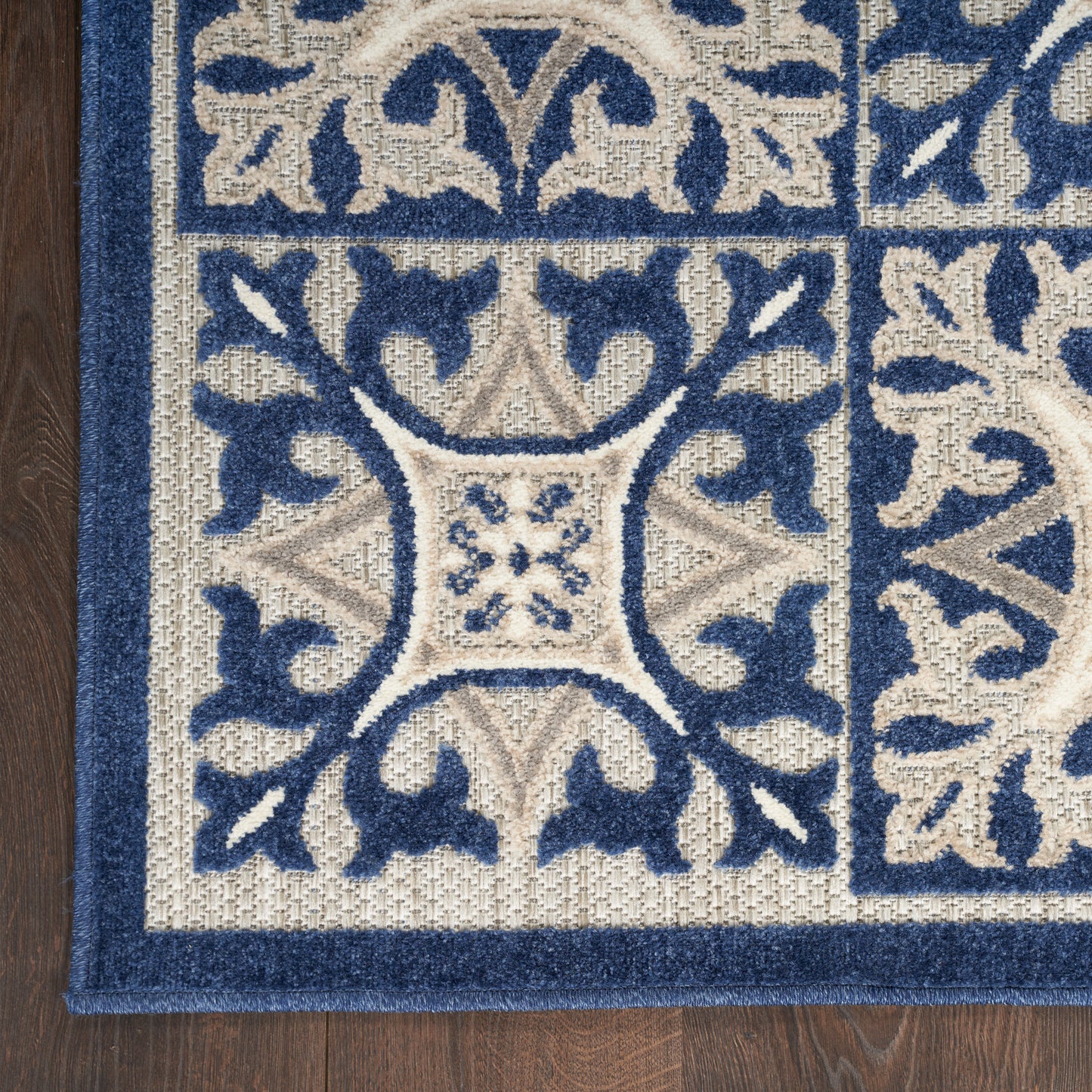 Nourison Aloha 2'8" x 4' Blue Contemporary Rug