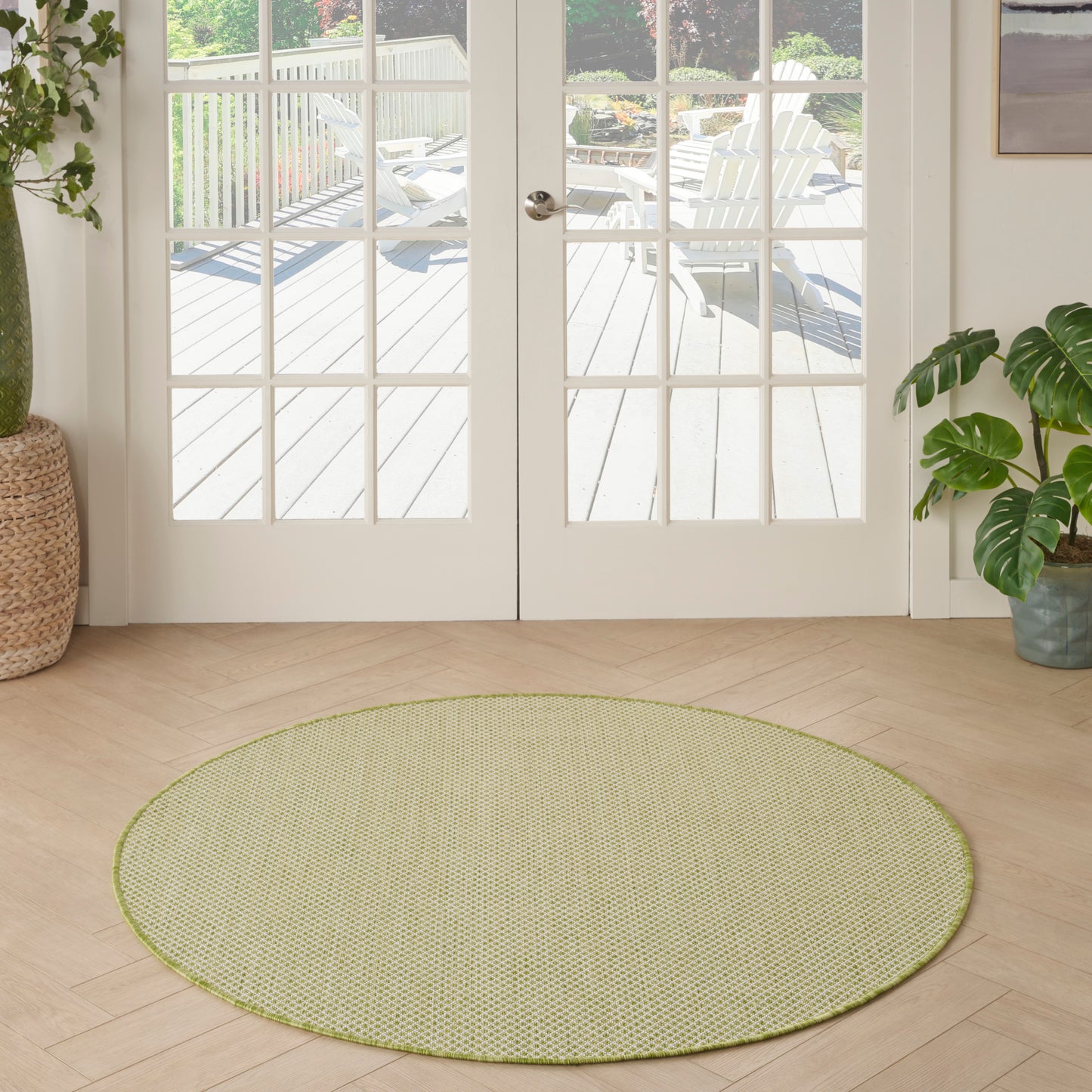 Nourison Courtyard 4' x Round Ivory Green Modern Rug