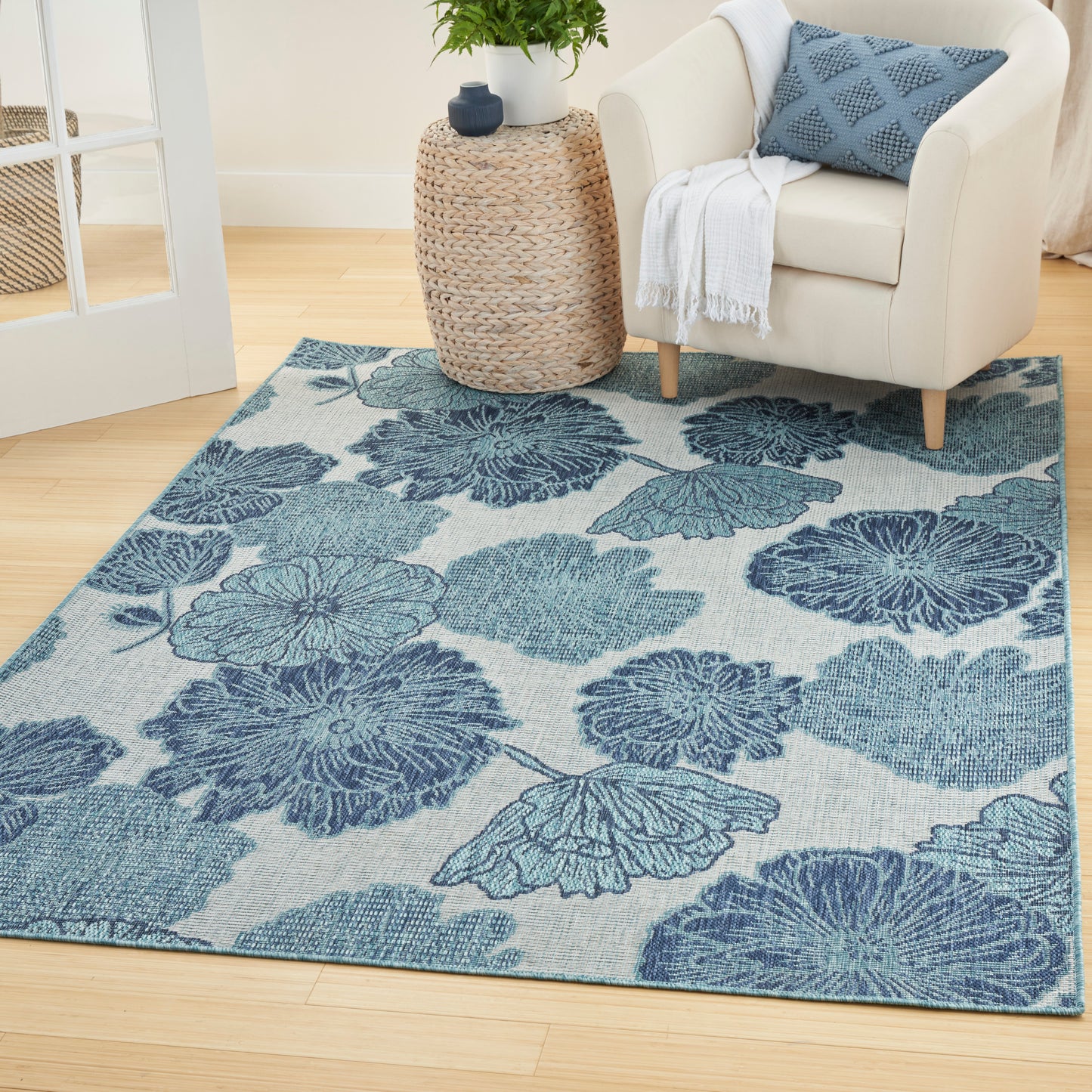 Nourison Garden Oasis 6' x 9' Blue Tropical Rug