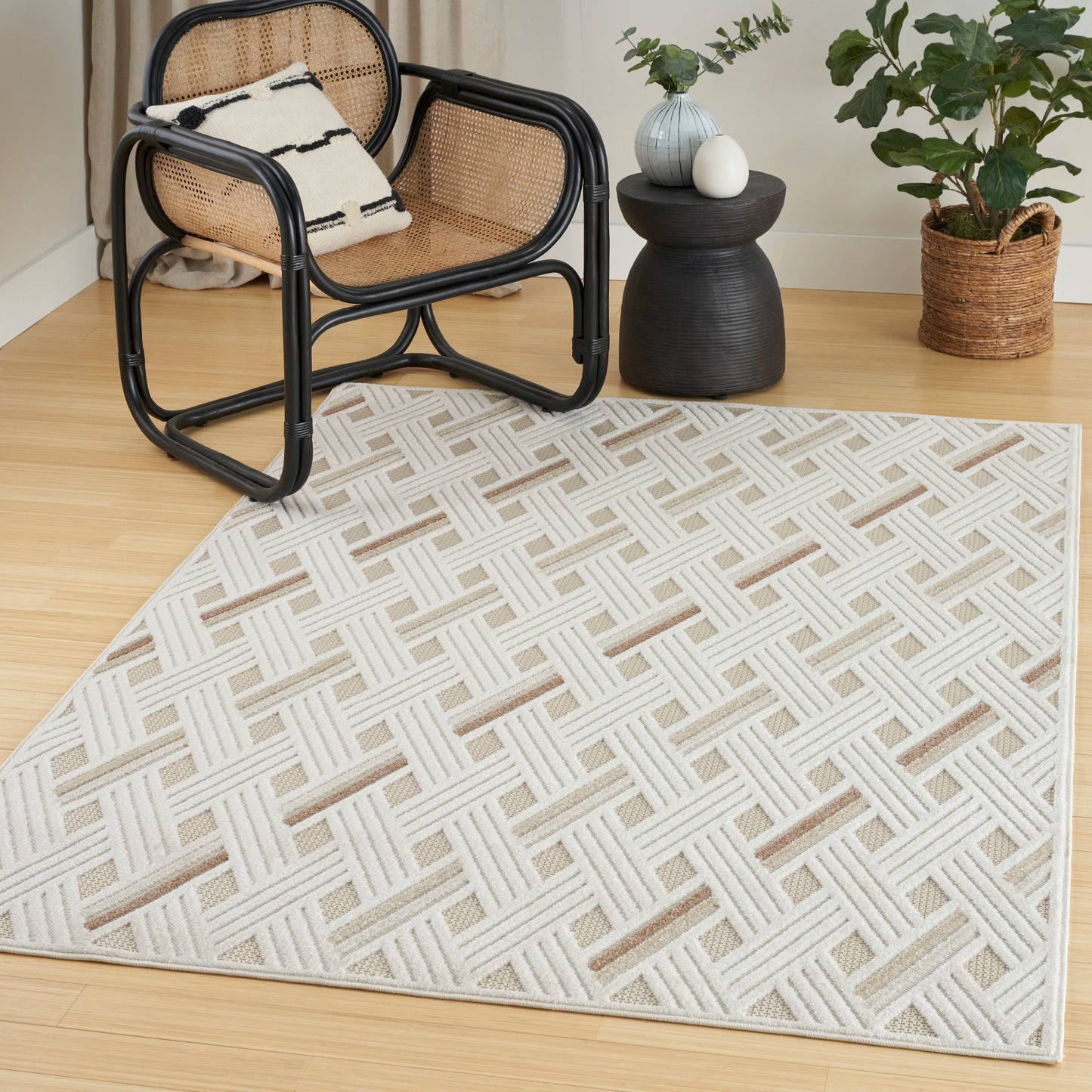 Nourison Care Free 3'11" x 5'11" Ivory Beige Modern Indoor Rug