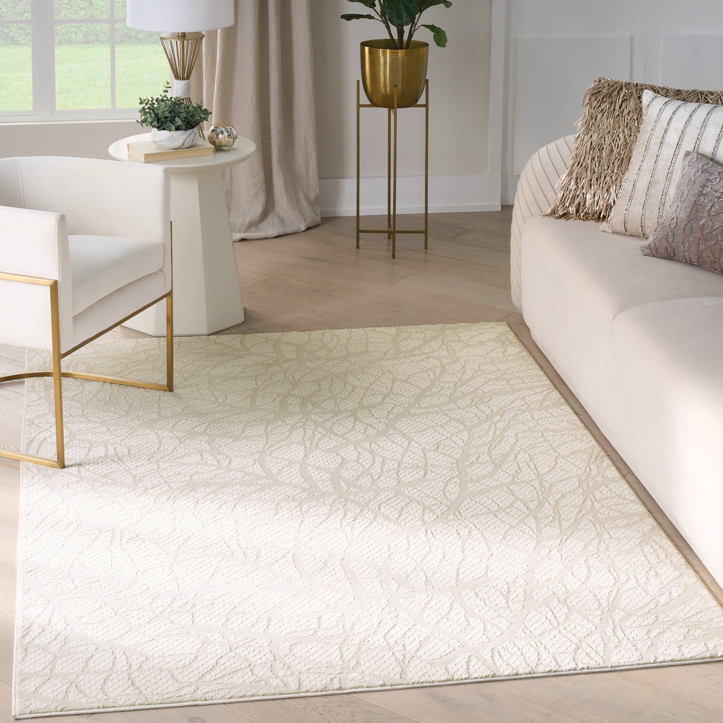 Nourison Desire 5'3" x 7'3" Beige Modern Indoor Rug