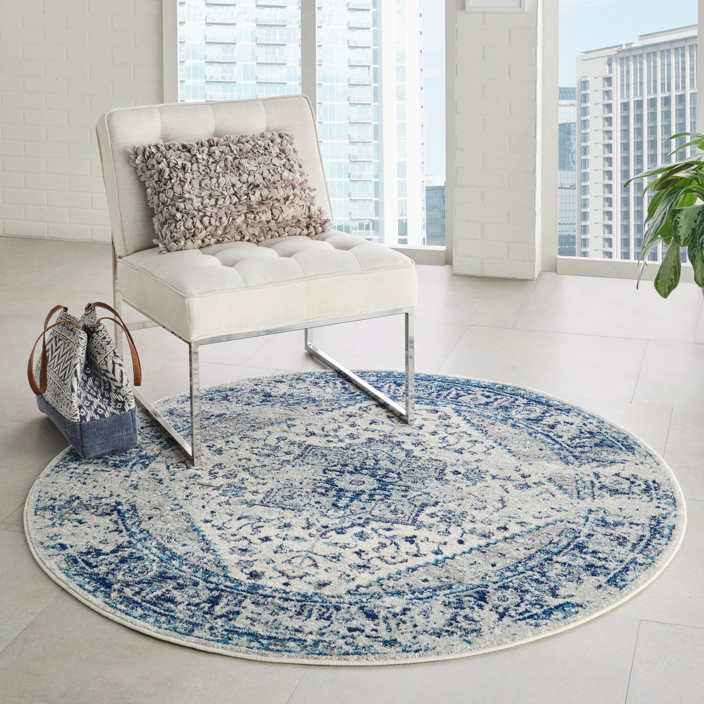 Nourison Tranquil 4' x Round Ivory/Light Blue Vintage Indoor Rug