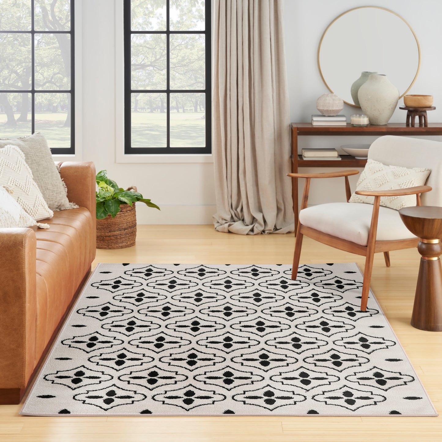 Nourison Nourison Essentials 4' x 6' Ivory Black Modern Rug