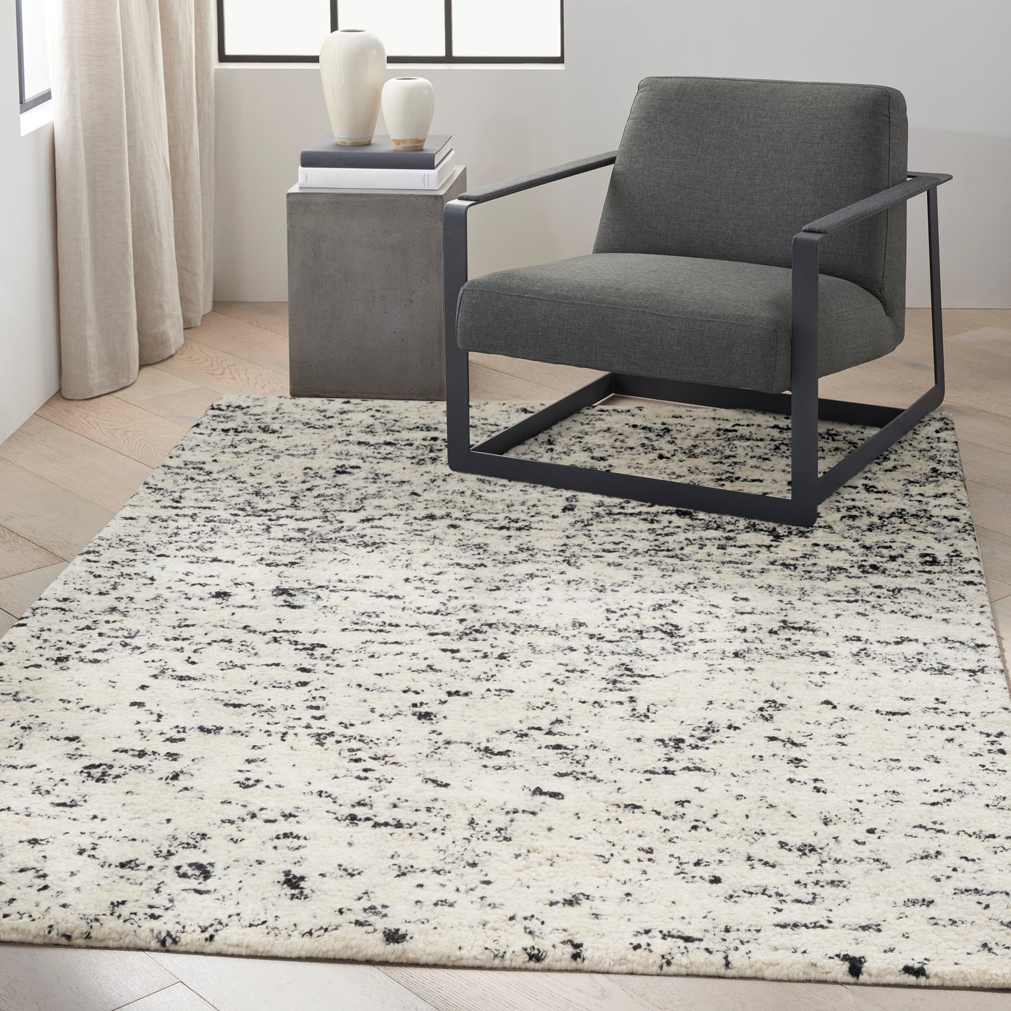 Calvin Klein CK042 Billows 5'3" x 7'3" Ivory Black Modern Indoor Rug