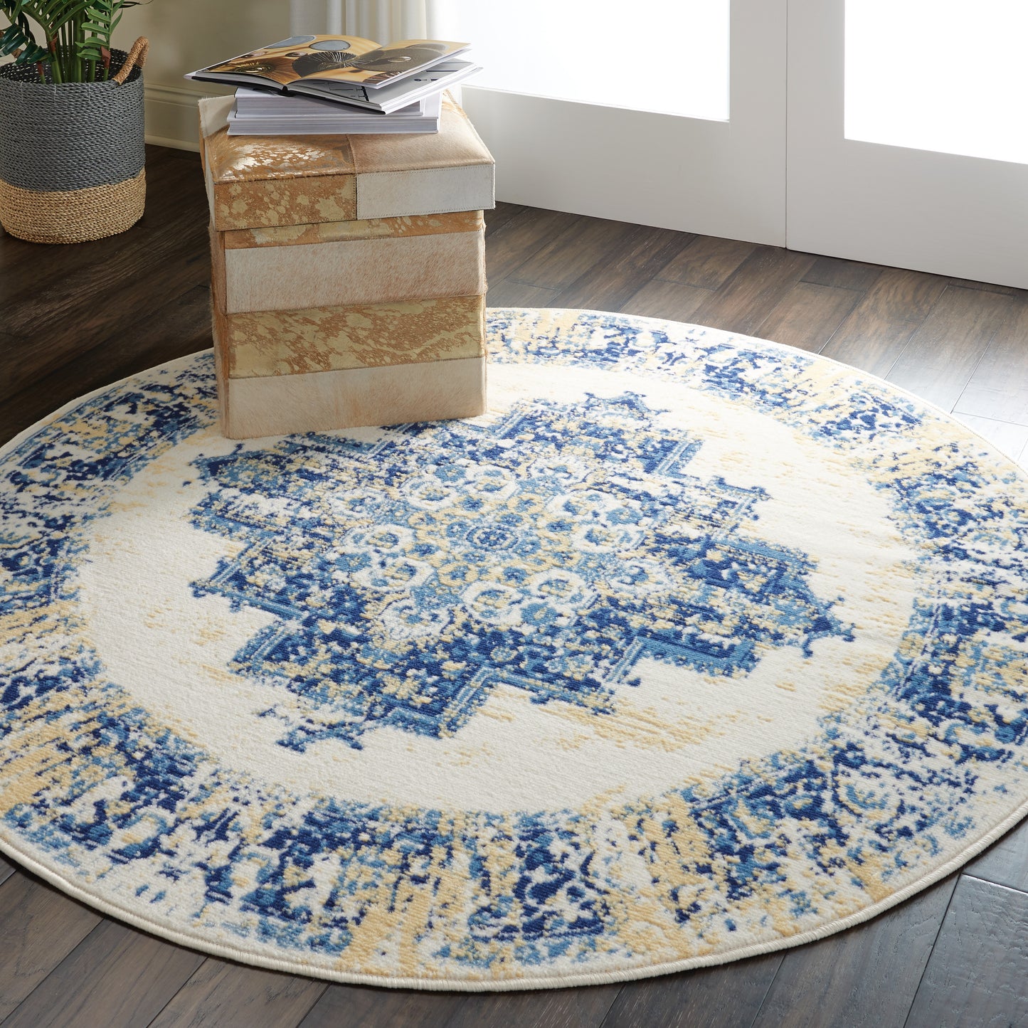 Nourison Grafix 5'3" x Round White Vintage Indoor Rug