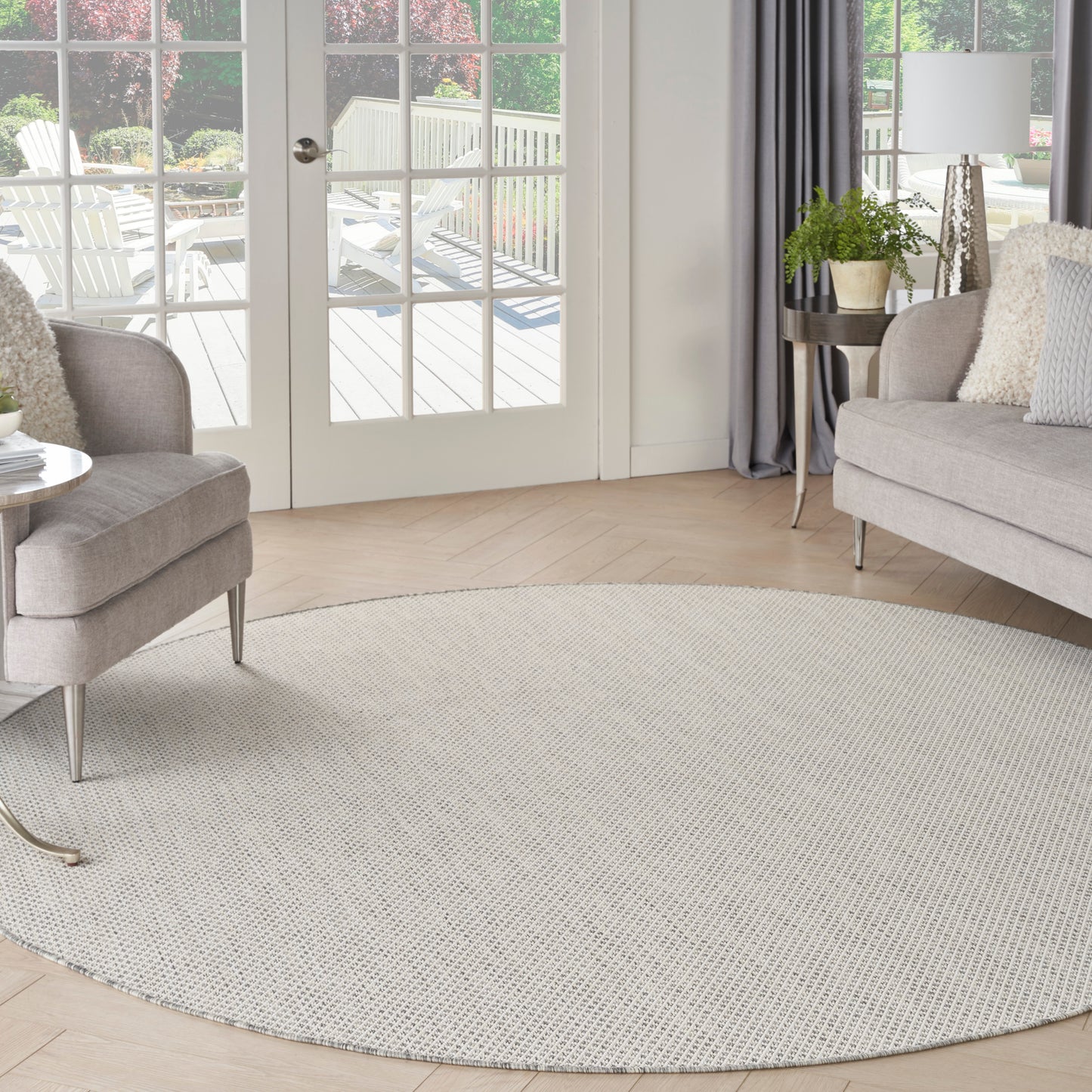 Nourison Courtyard 6' x Round Ivory/Silver Modern Rug