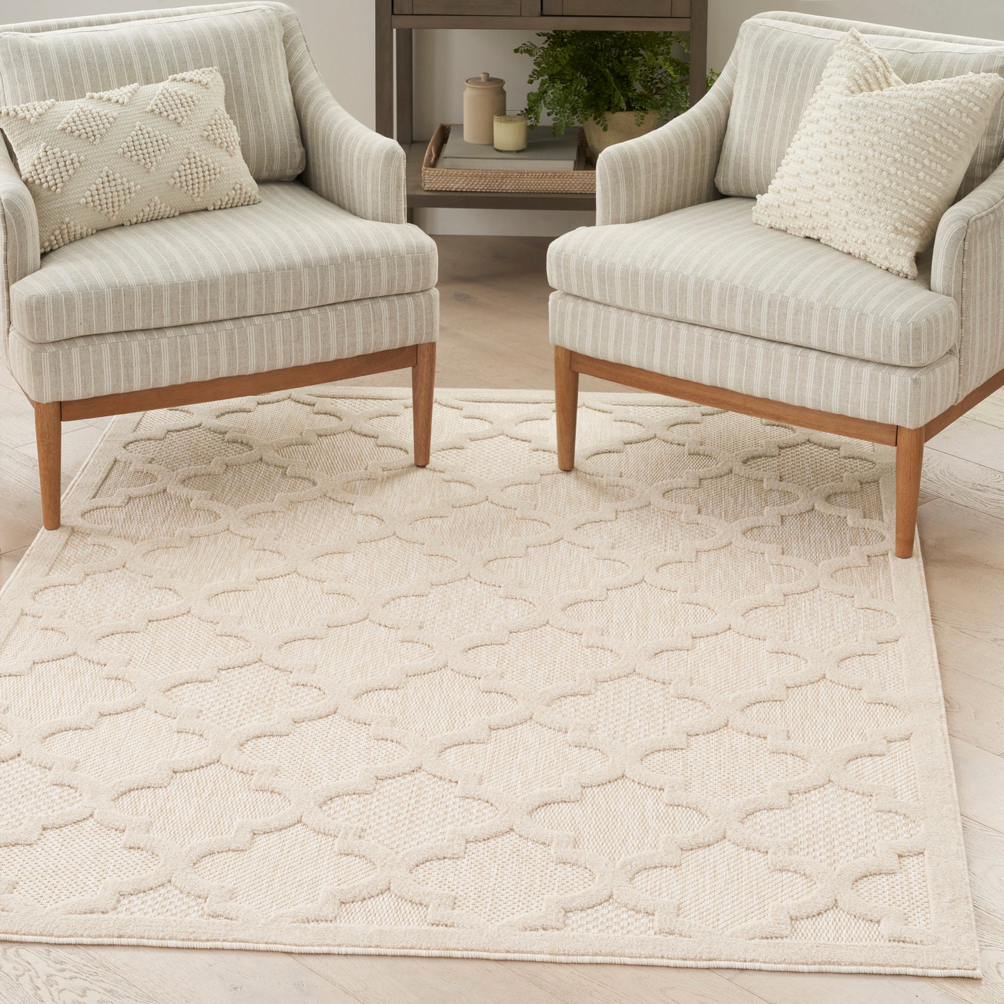 Nourison Easy Care 4' x 6' Cream Modern Rug