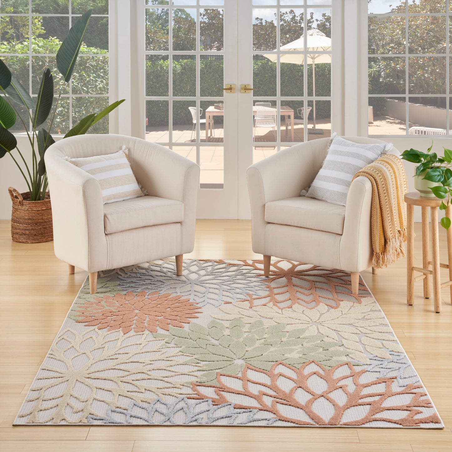 Nourison Aloha 5'3" x 7'5" Ivory Multicolor Outdoor Rug