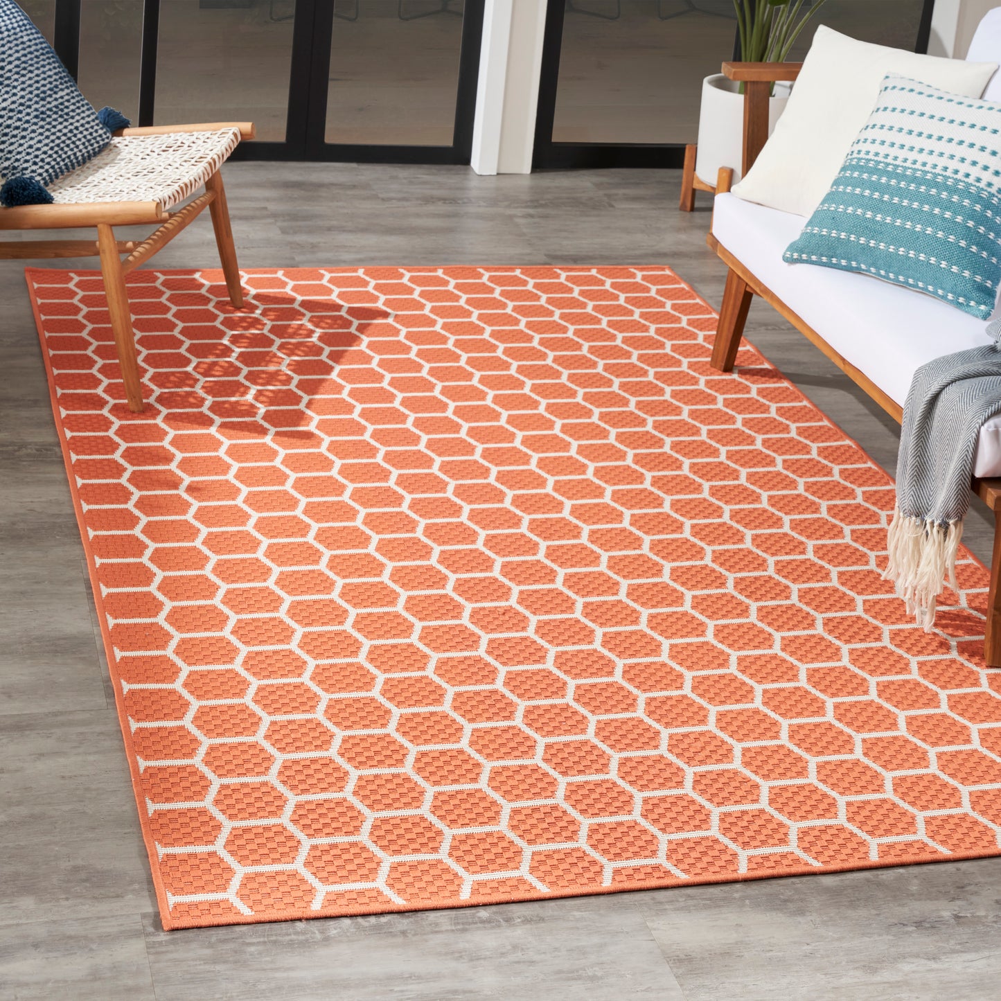 Nourison Twist Reversible 4' x 6' Coral Modern Rug