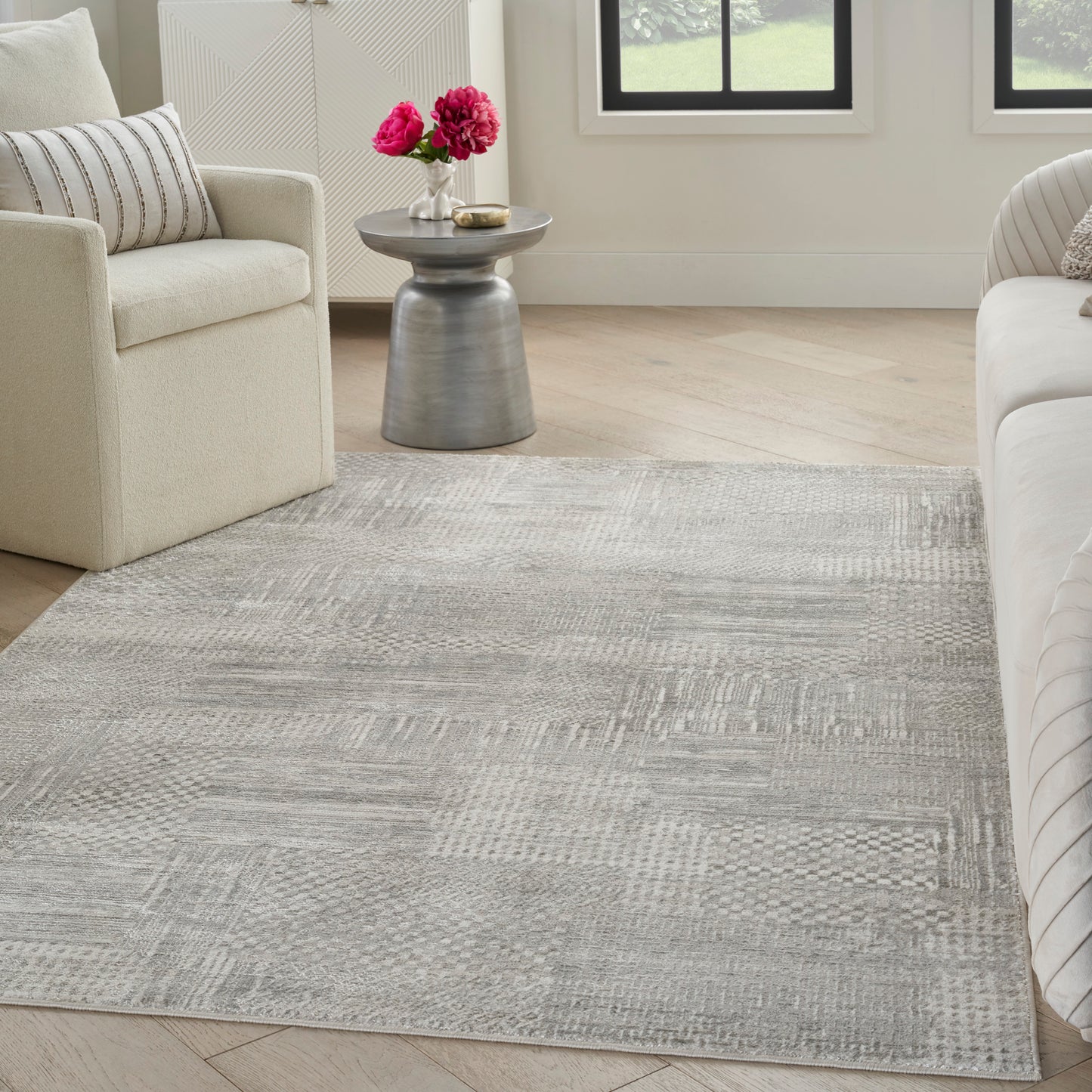 Nourison Glitz 3'11" x 5'11" Silver Grey Modern Indoor Rug