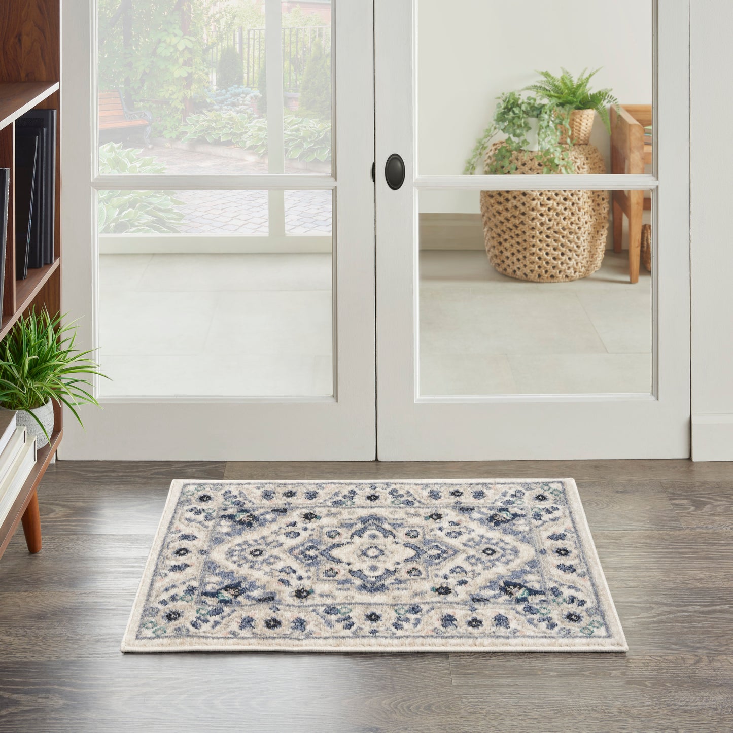 Nourison Passion 1'10" x 2'10" Ivory Grey Bohemian Indoor Rug