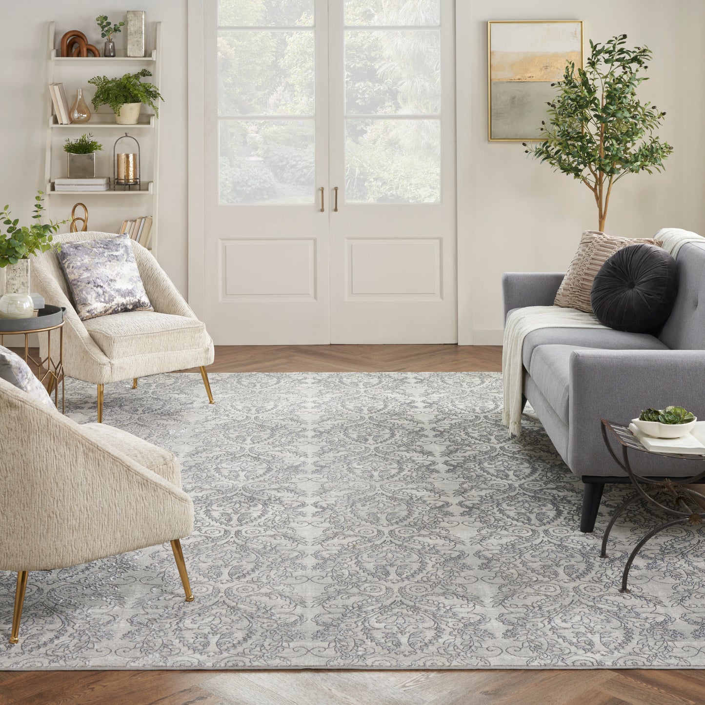 Inspire Me! Home Décor Iliana 7'10" x 9'10" Light Grey Modern Indoor Rug