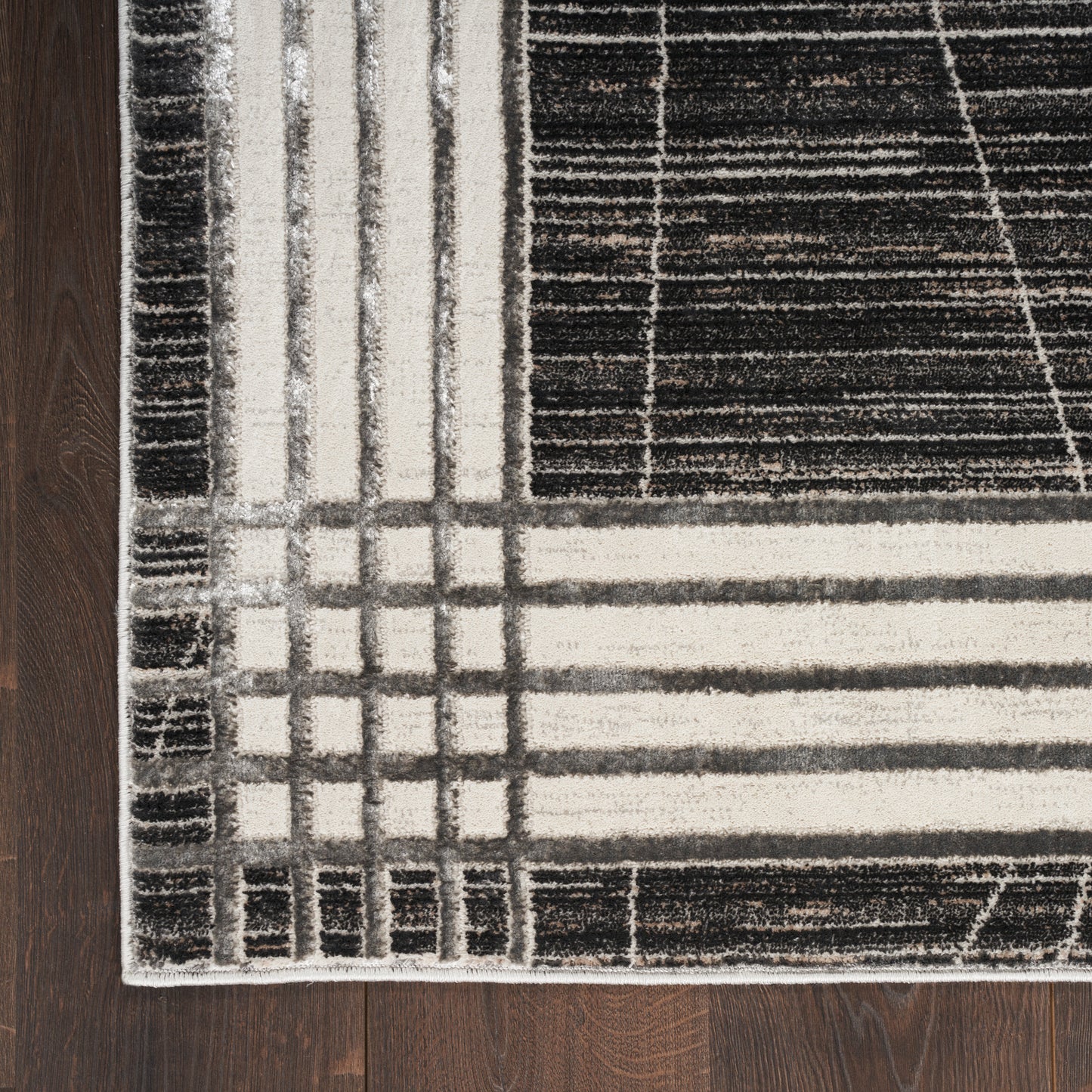 Nourison Desire 6' x 9' Charcoal Silver Modern Indoor Rug