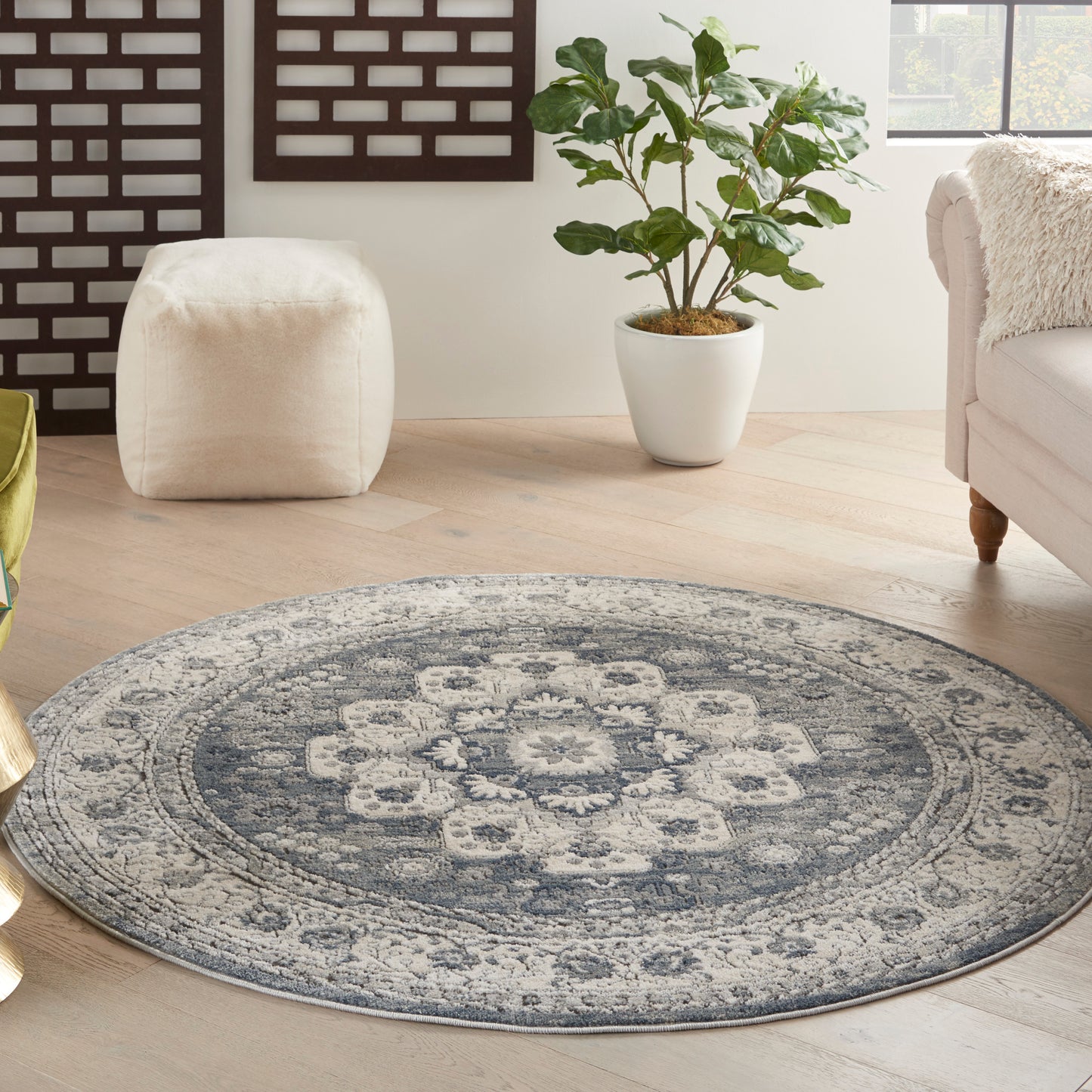 Nourison Quarry 4' x Round Grey/Ivory Vintage Indoor Rug