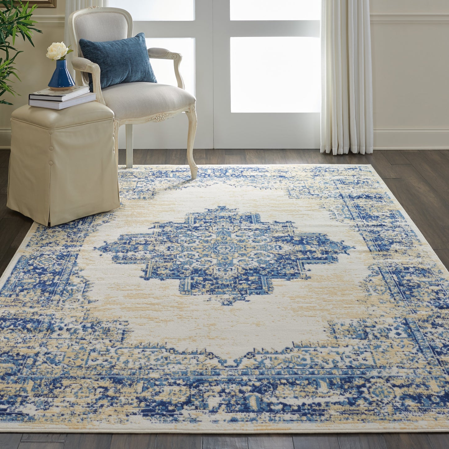 Nourison Grafix 6' x 9' White Vintage Indoor Rug