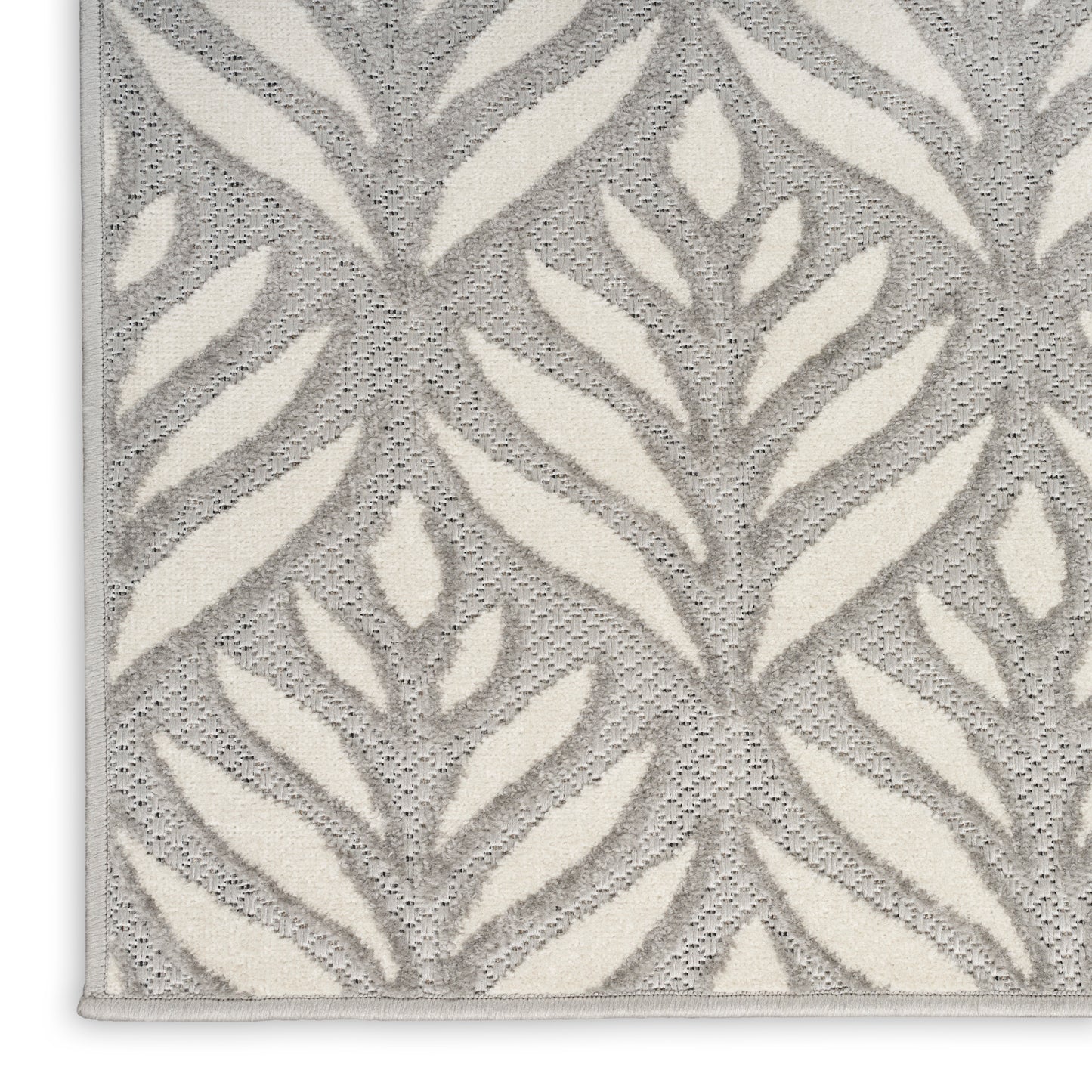 Nourison Aloha 2'8" x 4' Grey Tropical Rug