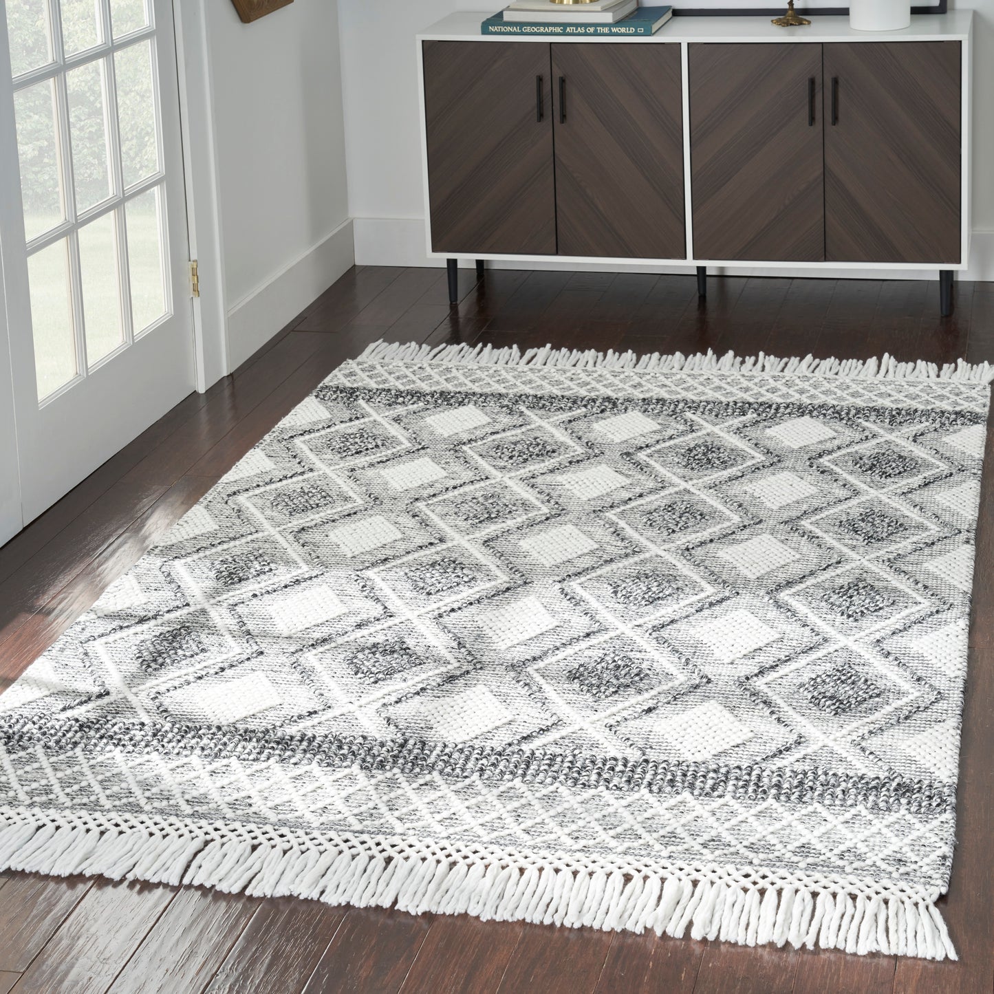 Nicole Curtis Series 3 4' x 6' Grey/Ivory Bohemian Indoor Rug