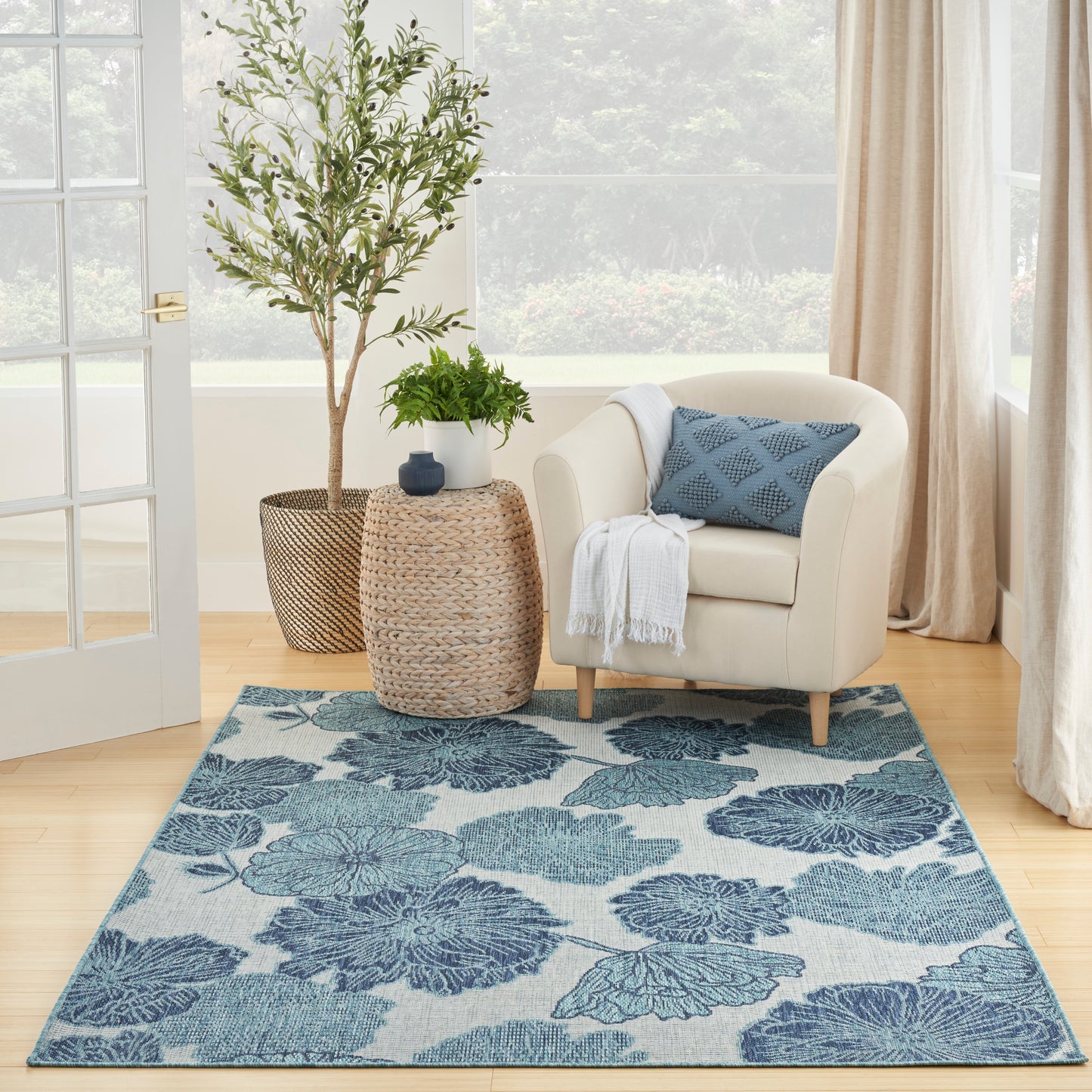 Nourison Garden Oasis 5' x 7' Blue Tropical Rug