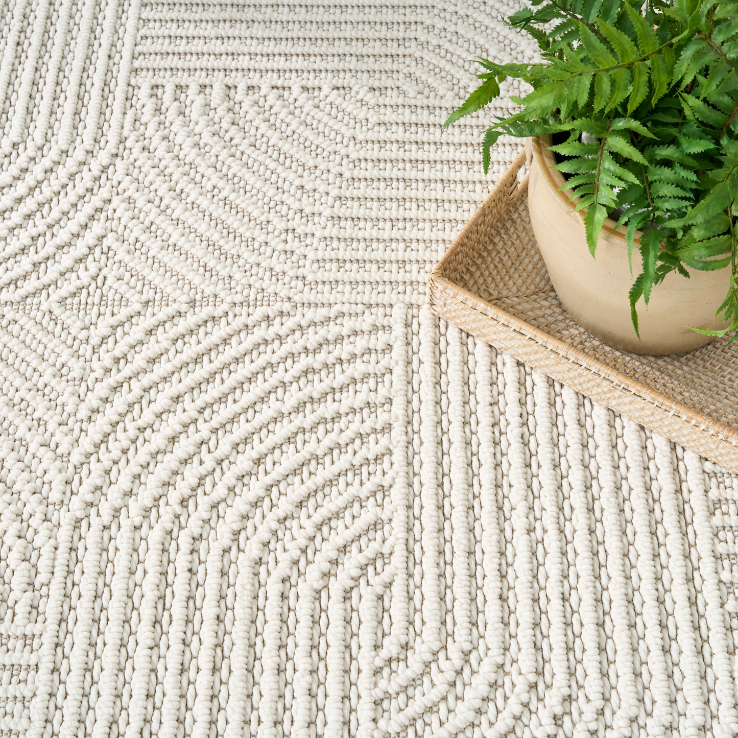 Nourison Natural Texture 3'11" x 5'11" Ivory Modern Indoor Rug