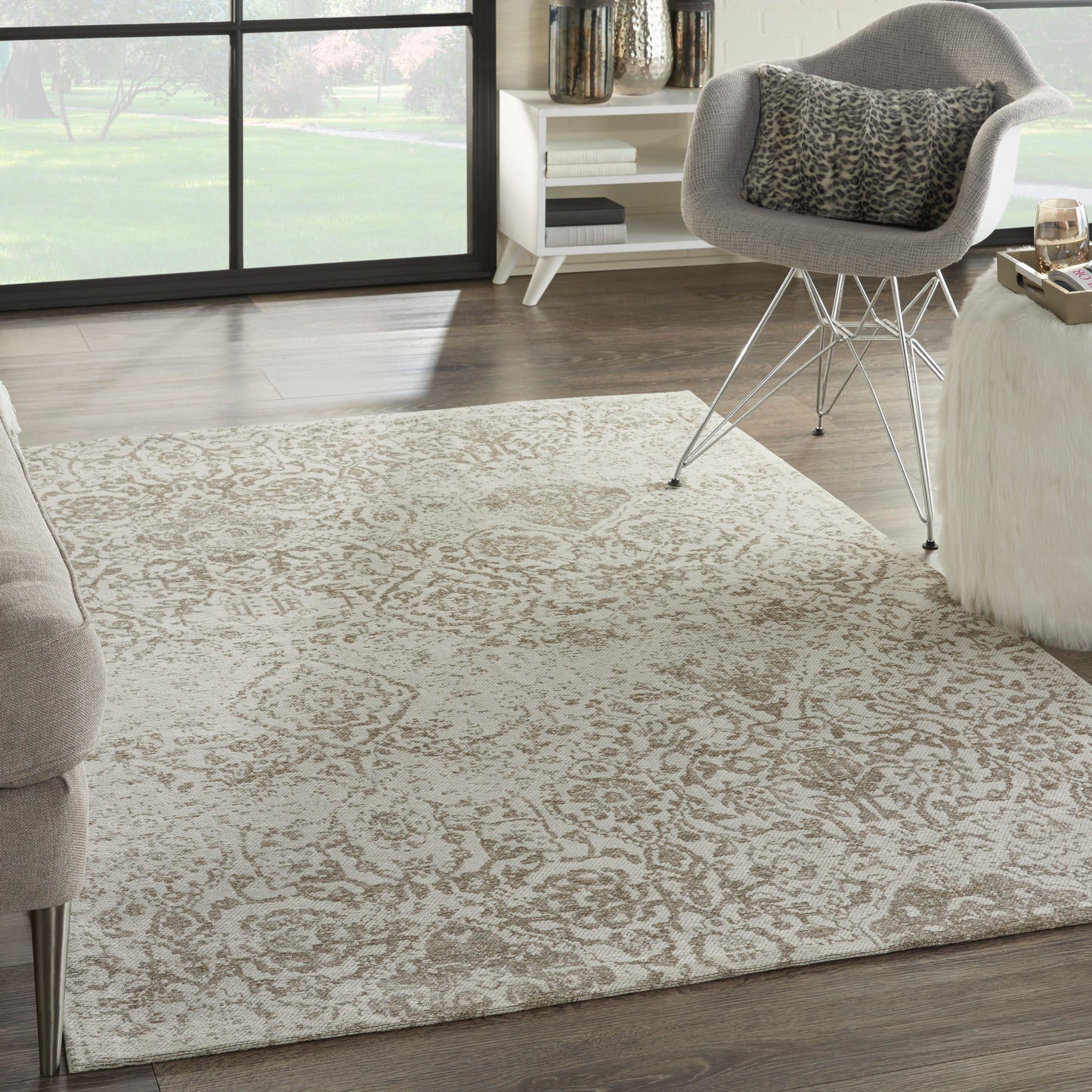 Nourison Damask 5' x 7' Ivory Farmhouse Indoor Rug