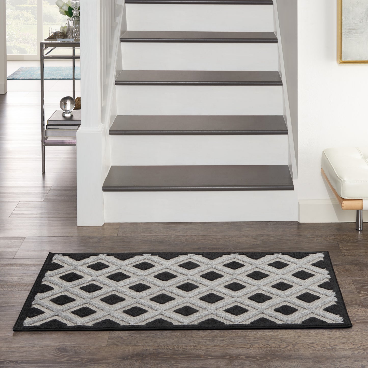 Nourison Aloha 2'8" x 4' Black White Modern Rug