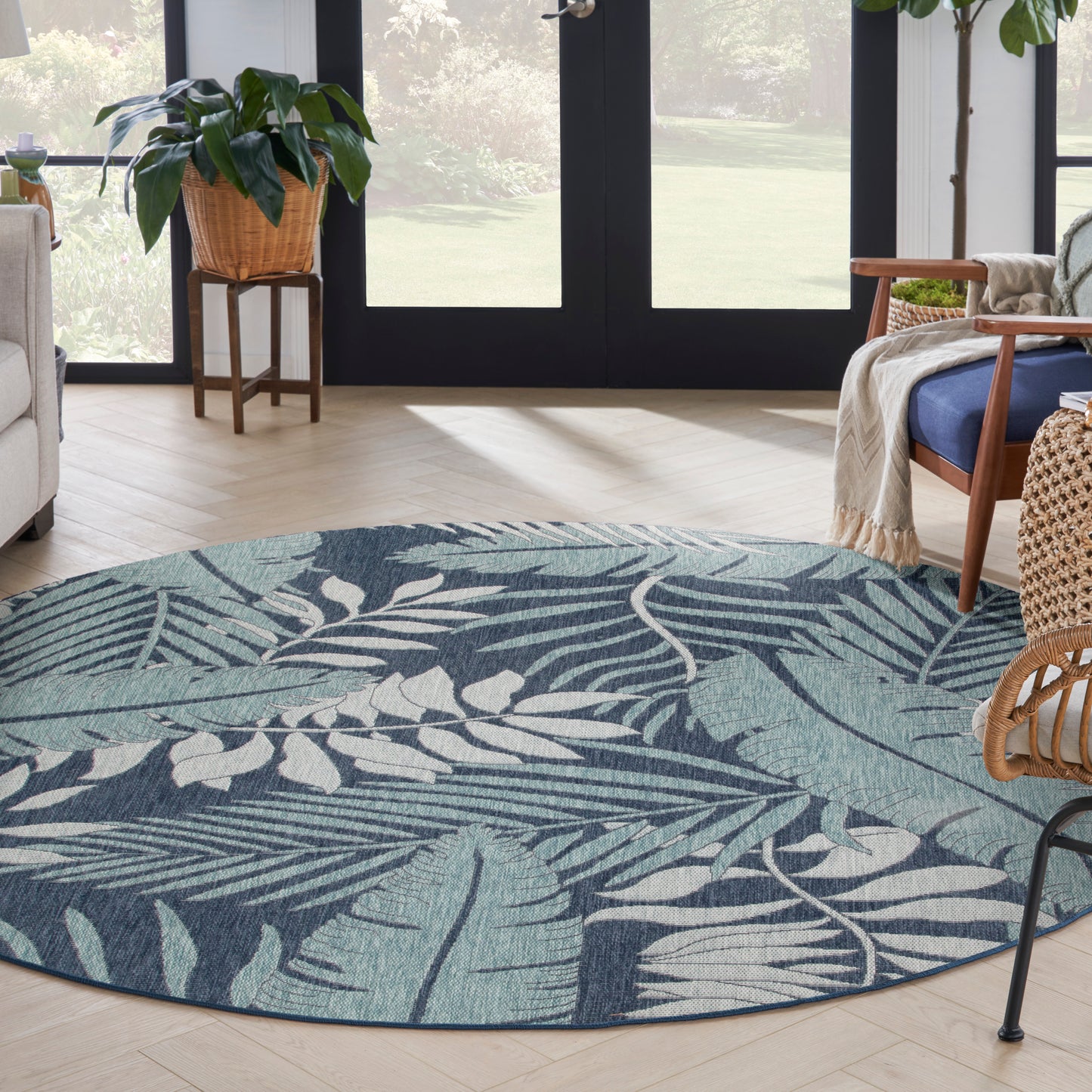 Nourison Garden Oasis 8' x Round Navy Outdoor Rug