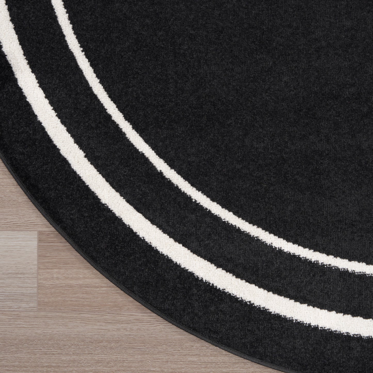 Nourison Nourison Essentials 4' x Round Black Ivory Contemporary Rug