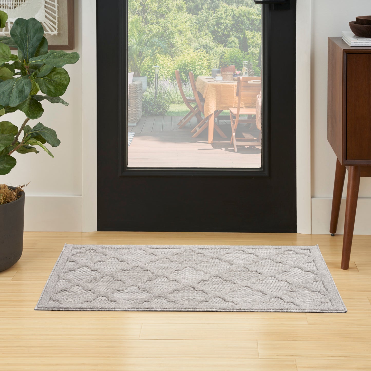 Nourison Easy Care 2' x 4' Silver Grey Modern Rug