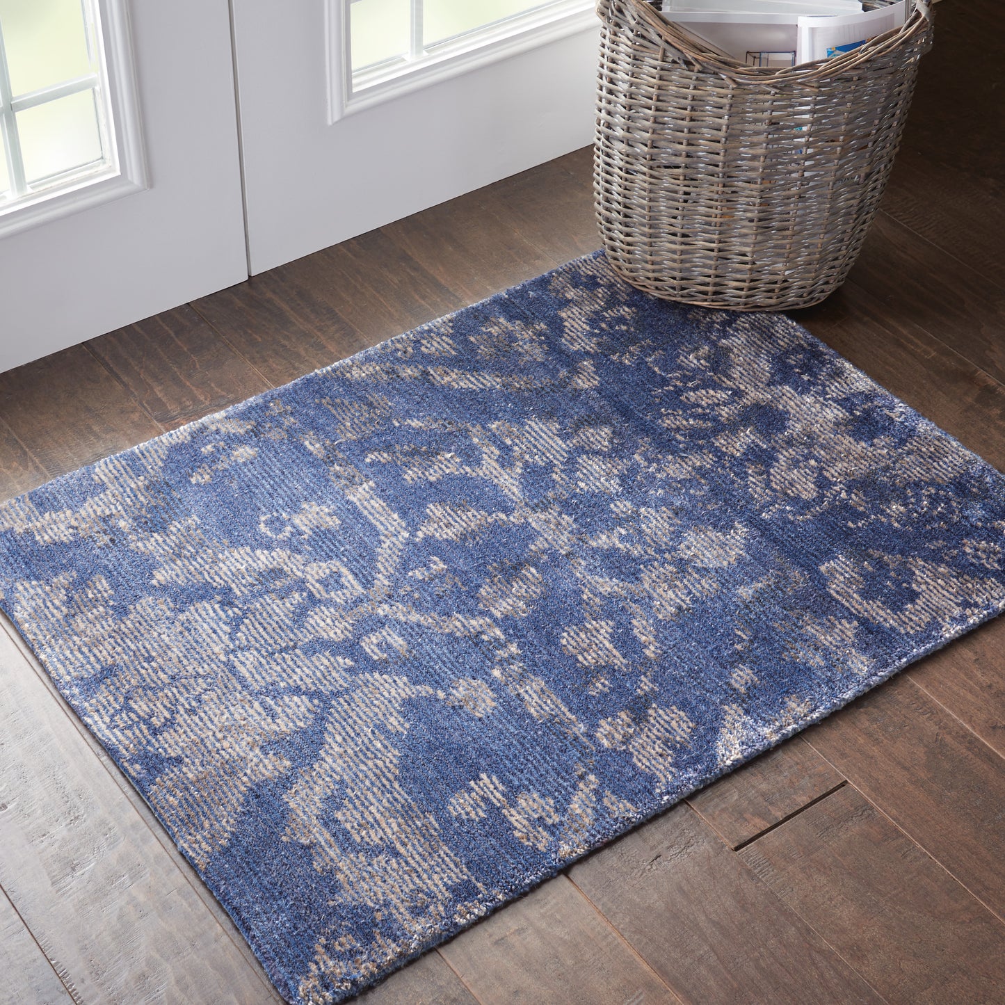 Nourison Lucent 2' x 3' Dusk Vintage Indoor Rug