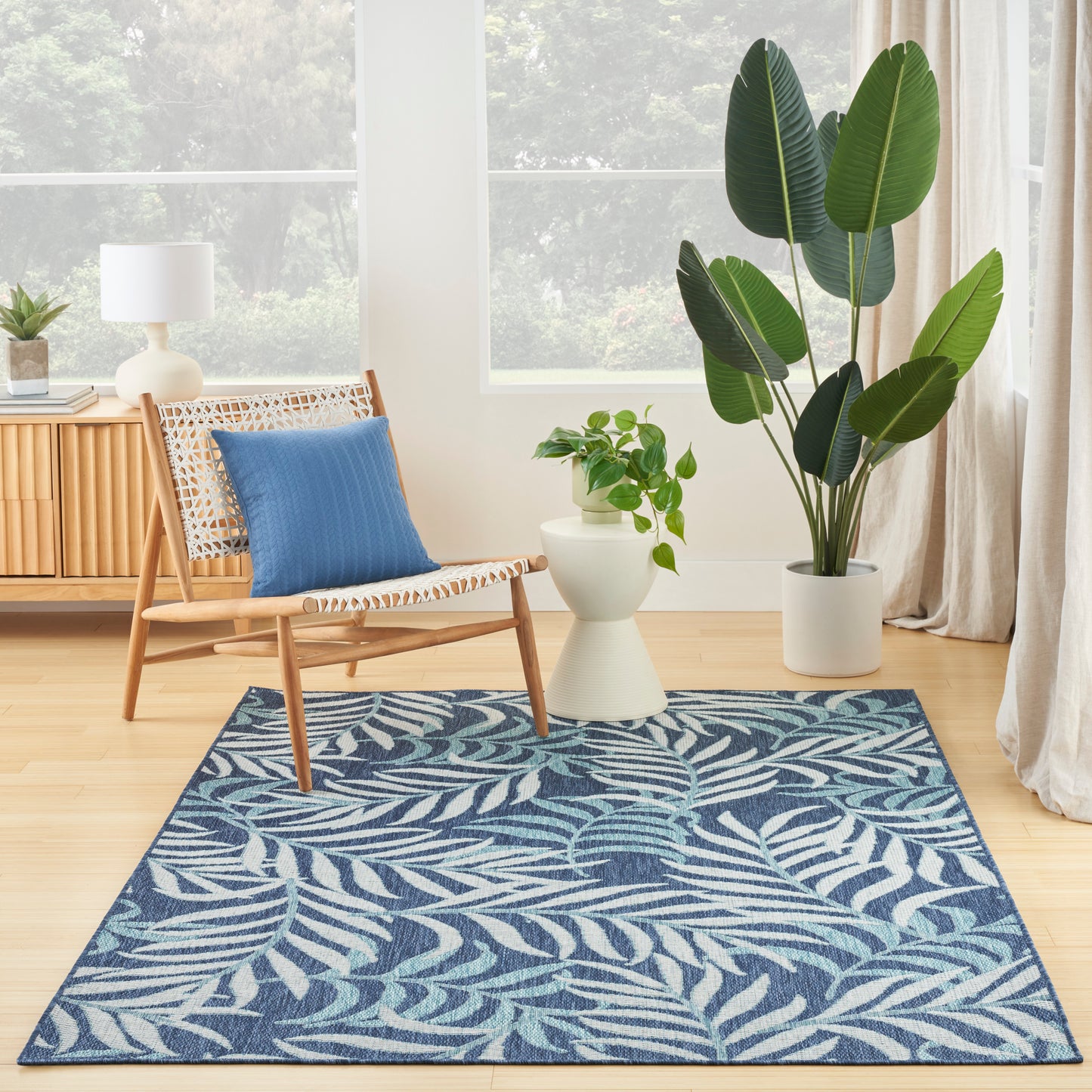 Nourison Garden Oasis 4' x 6' Navy Tropical Rug