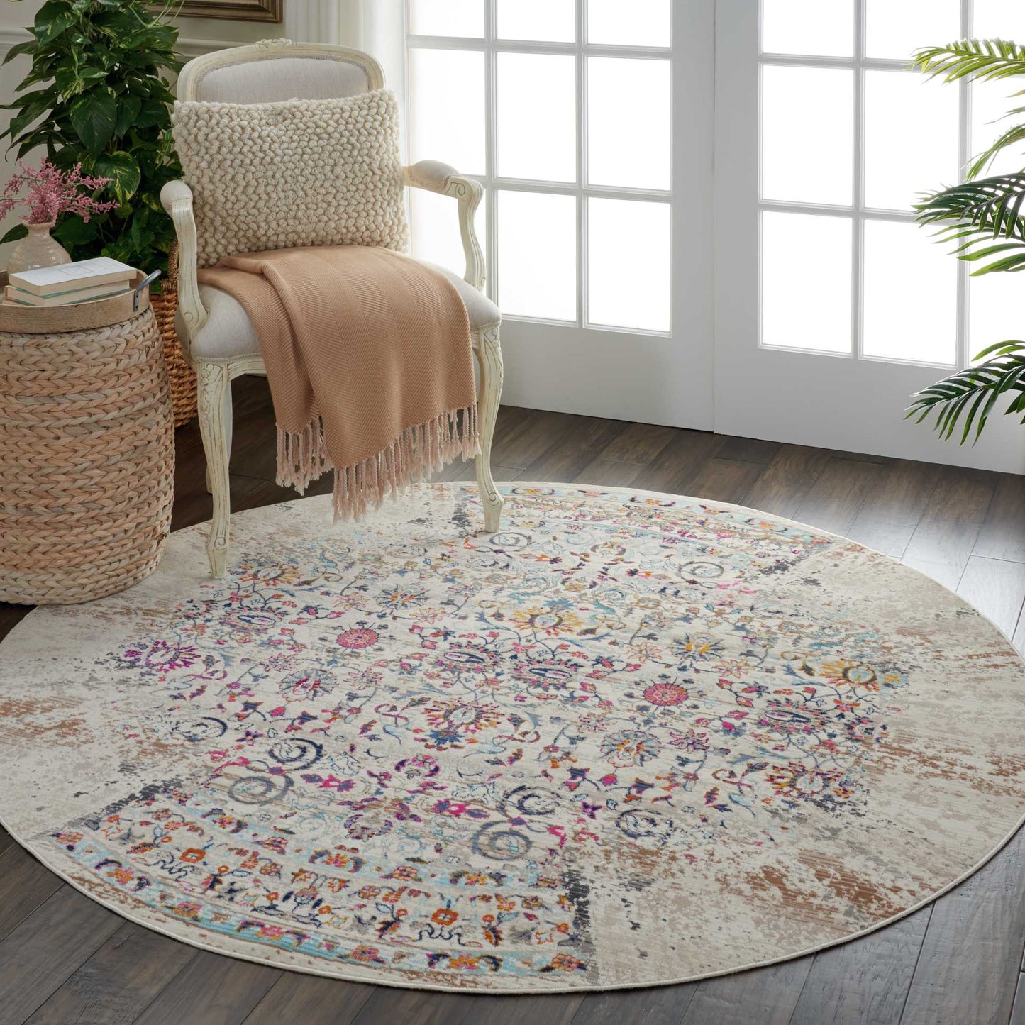 Nourison Vintage Kashan 4' x Round Ivory Vintage Indoor Rug