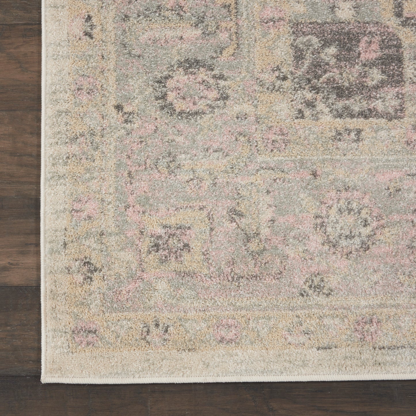 Nourison Tranquil 8' x 10' Ivory/Pink Vintage Indoor Rug