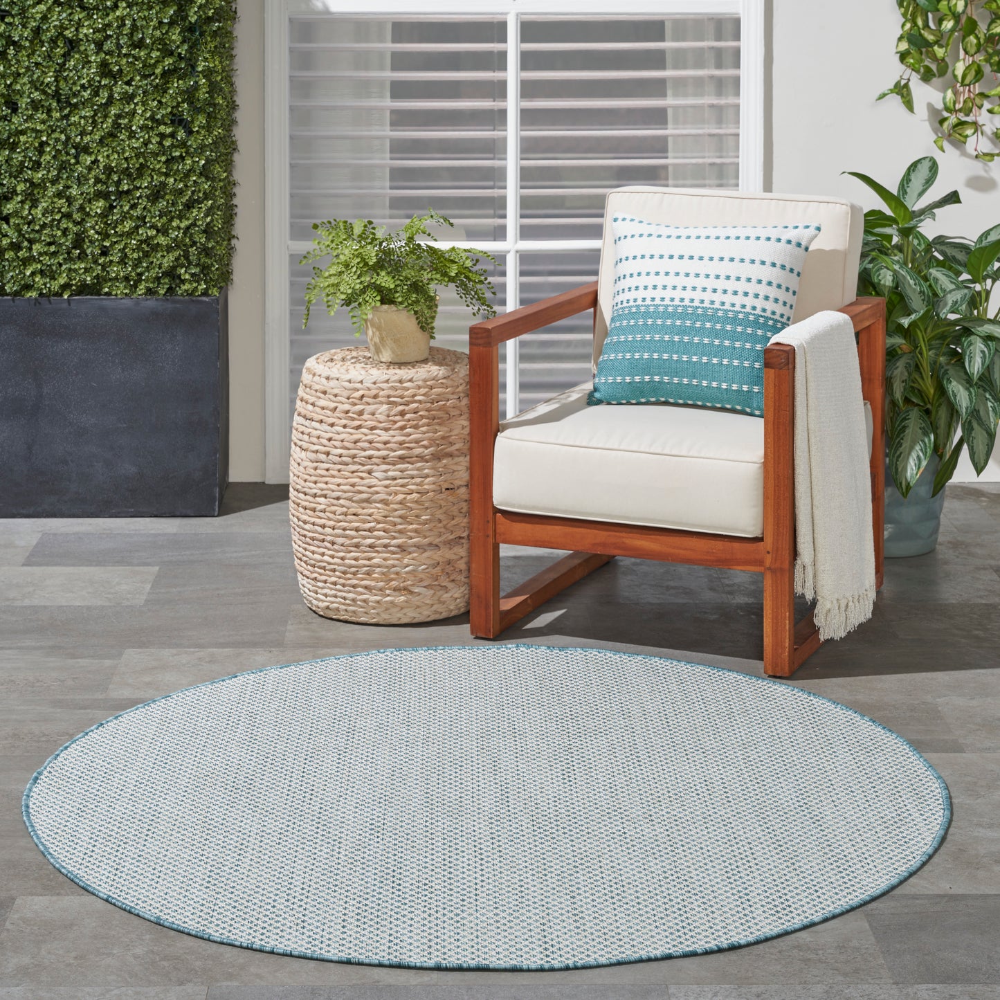 Nourison Courtyard 5' x Round Ivory Aqua Modern Rug