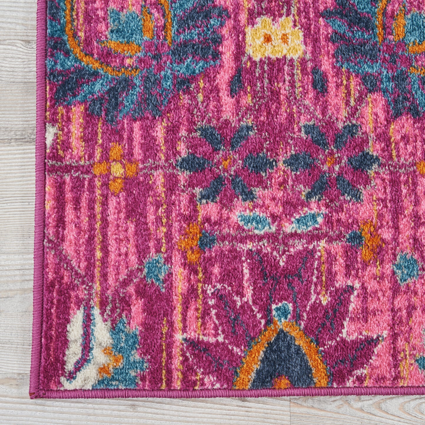 Nourison Passion 3'9" x 5'9" Fuchsia Bohemian Indoor Rug