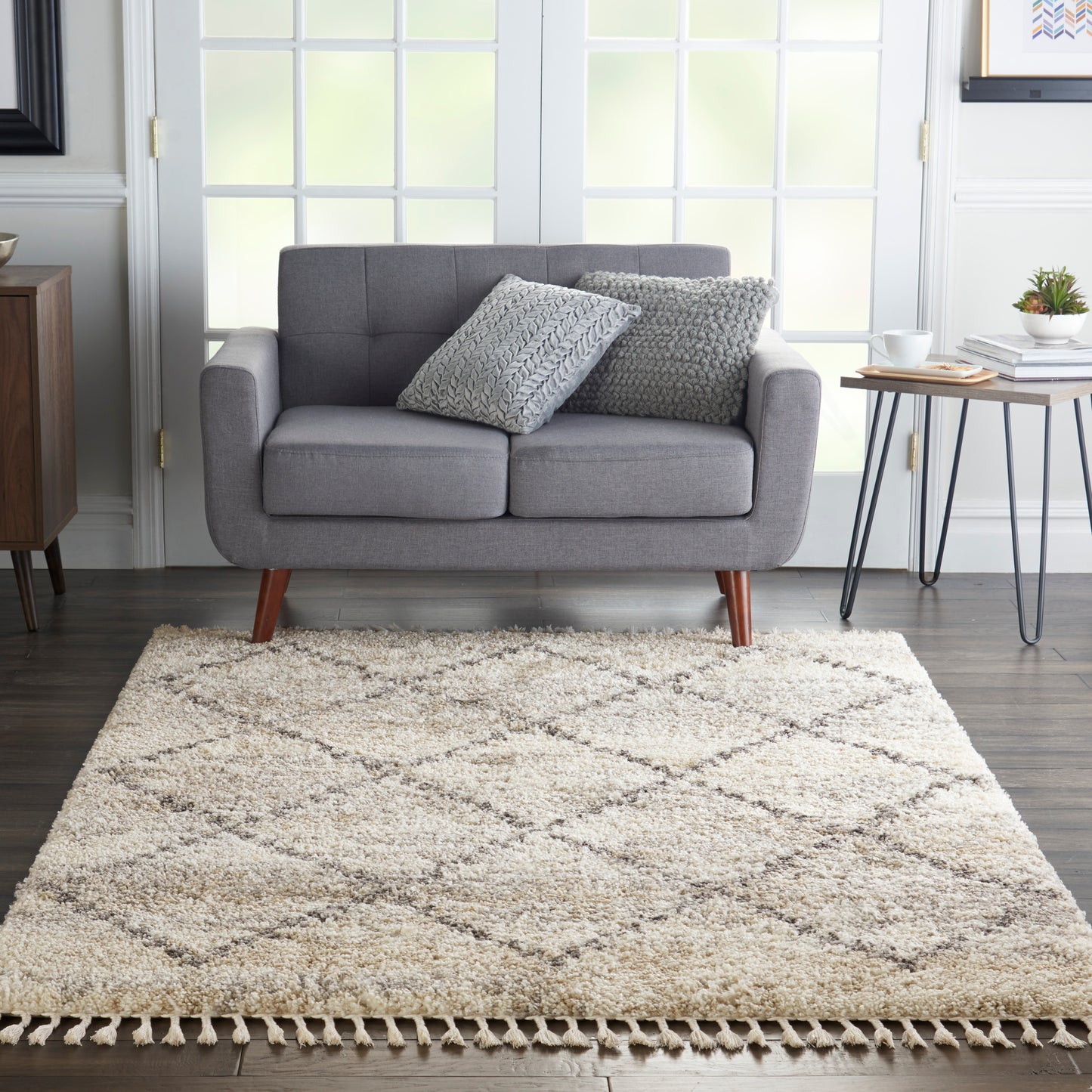 Nourison Oslo Shag 5'3" x 7'9" Ivory/Grey Shag Indoor Rug