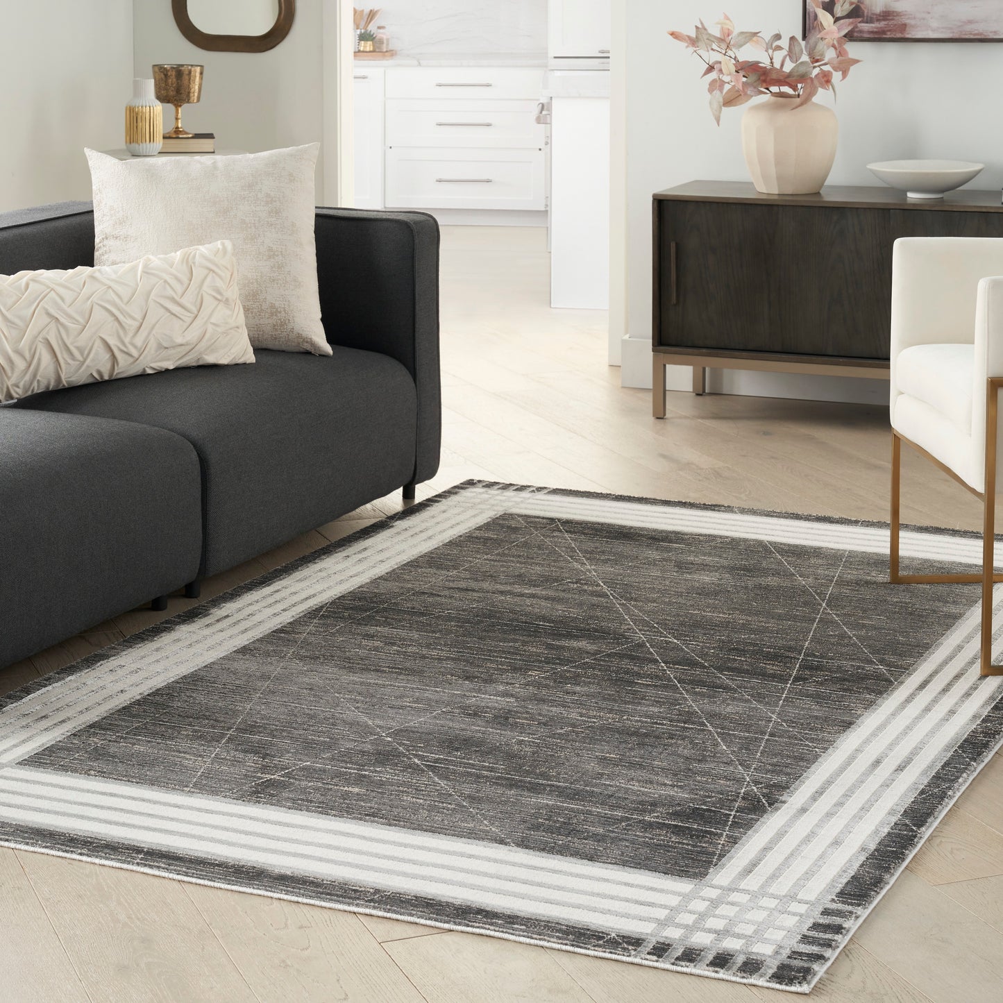 Nourison Desire 3'11" x 5'11" Charcoal/Silver Modern Indoor Rug