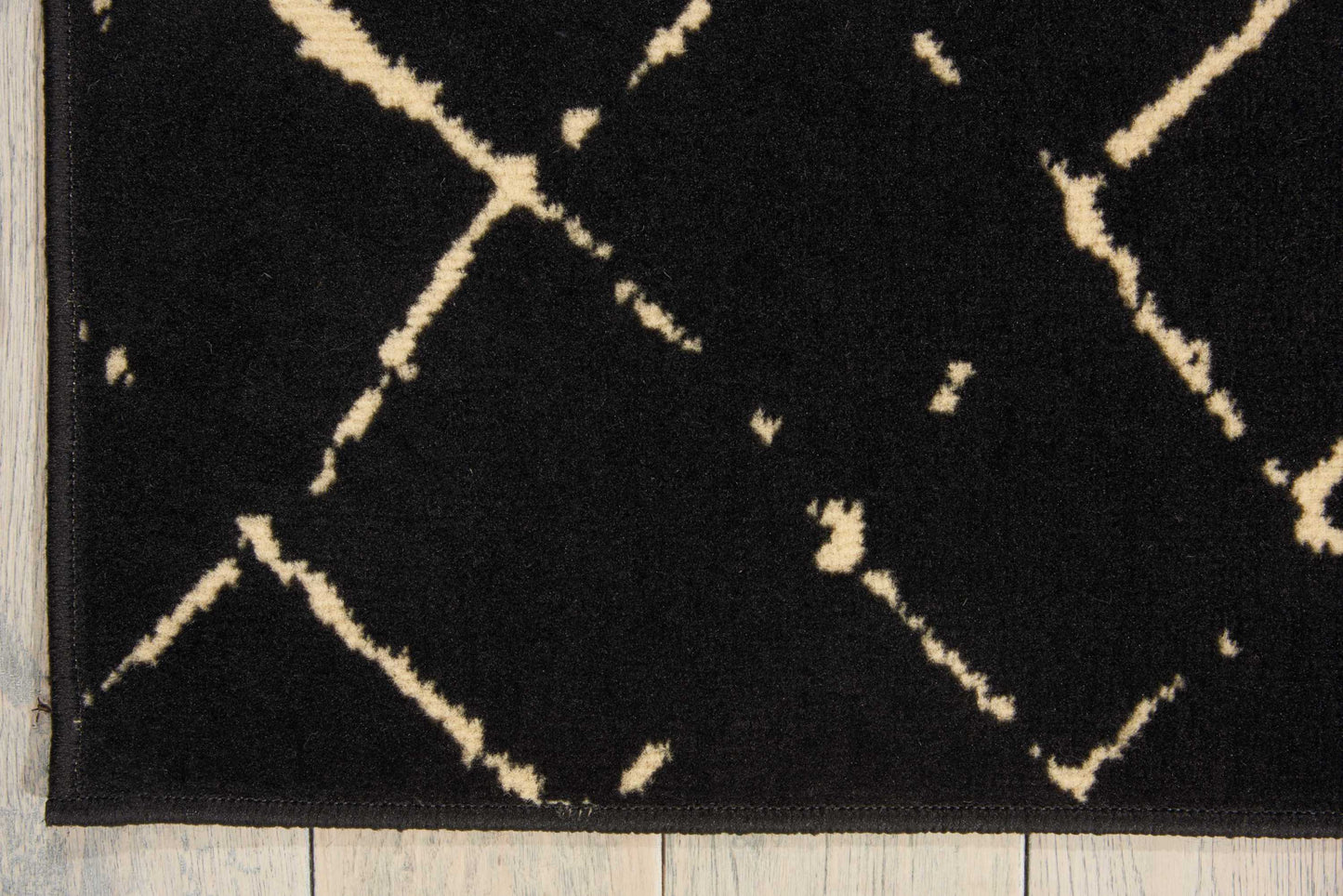 Nourison Grafix 5'3" x 7'3" Black Bohemian Indoor Rug