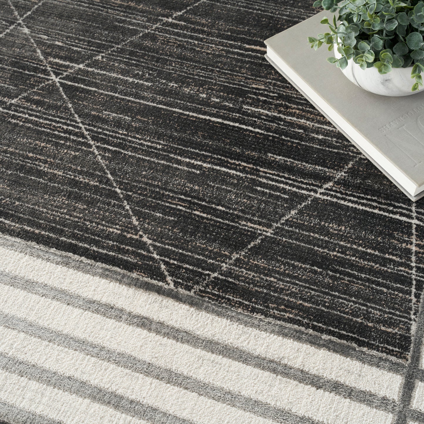 Nourison Desire 6' x 9' Charcoal Silver Modern Indoor Rug