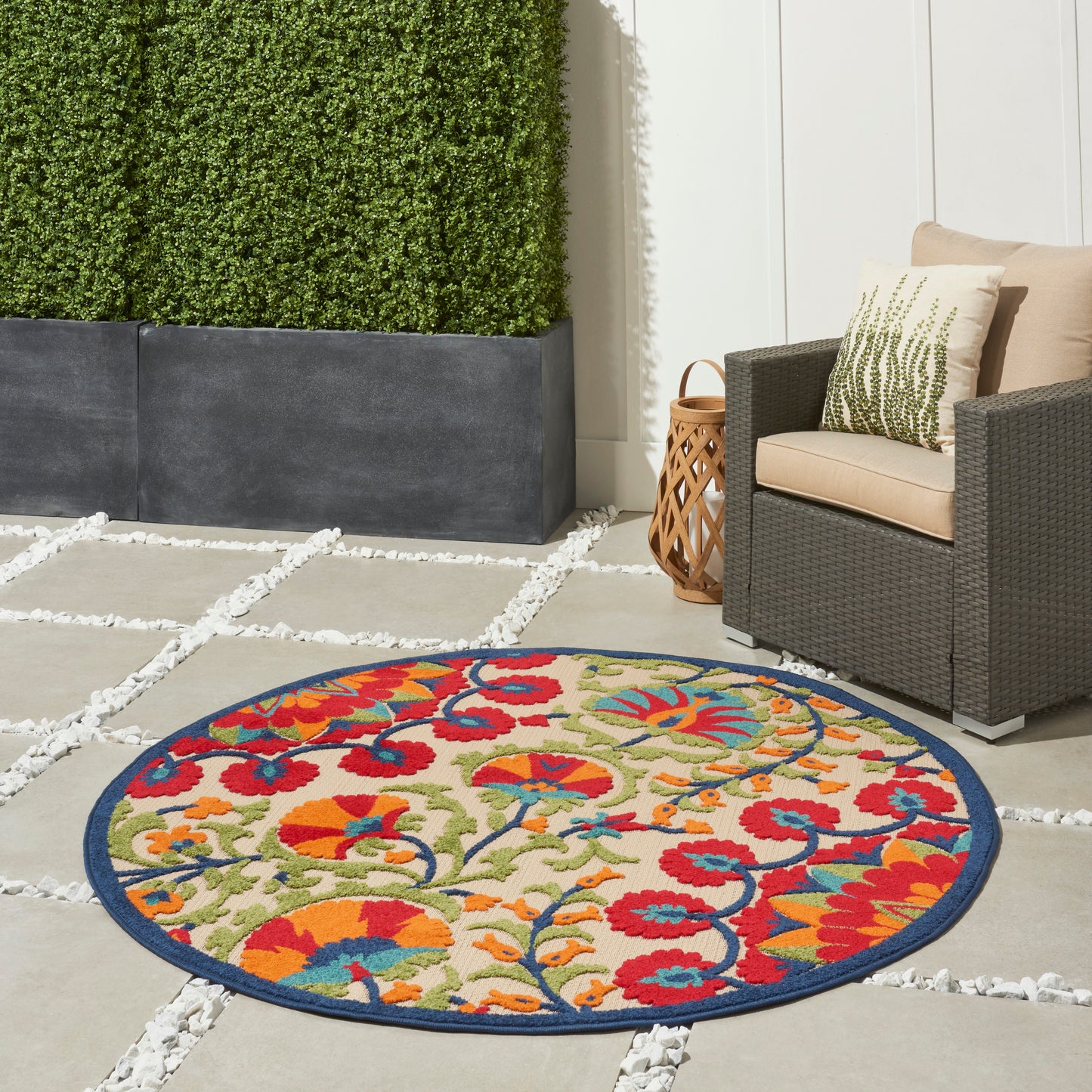 Nourison Aloha 4' x Round Red Multicolor Transitional Rug