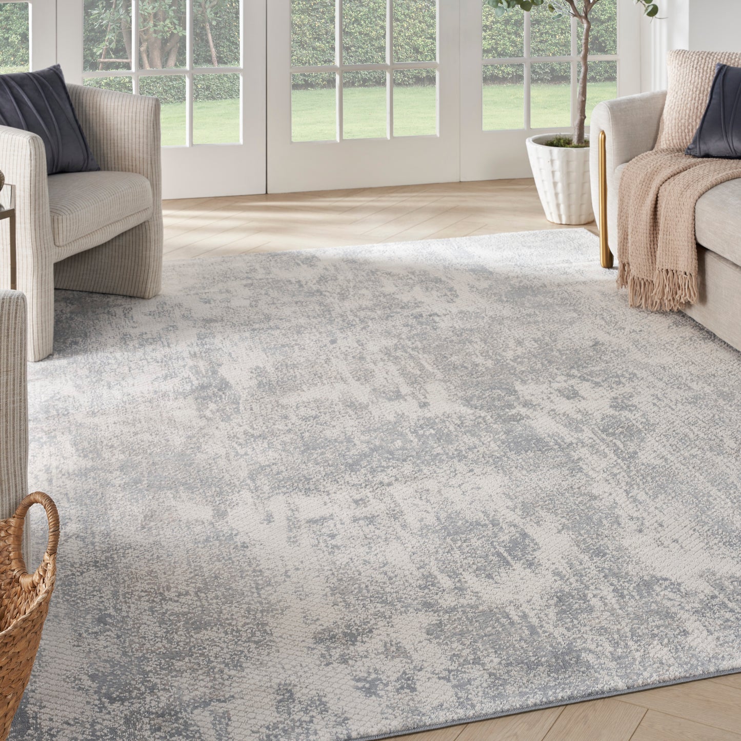 Nourison Exhale 7'10" x 9'10" Light Grey Modern Indoor Rug