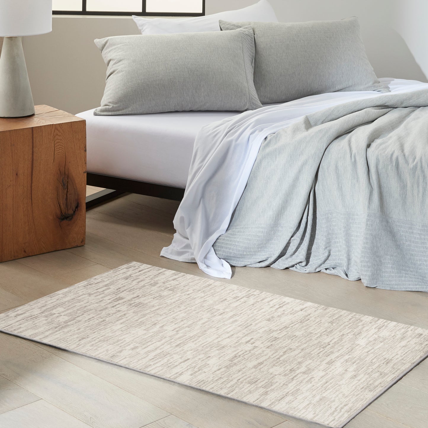 Calvin Klein Captivating 3'2" x 5' Ivory Grey Modern Indoor Rug