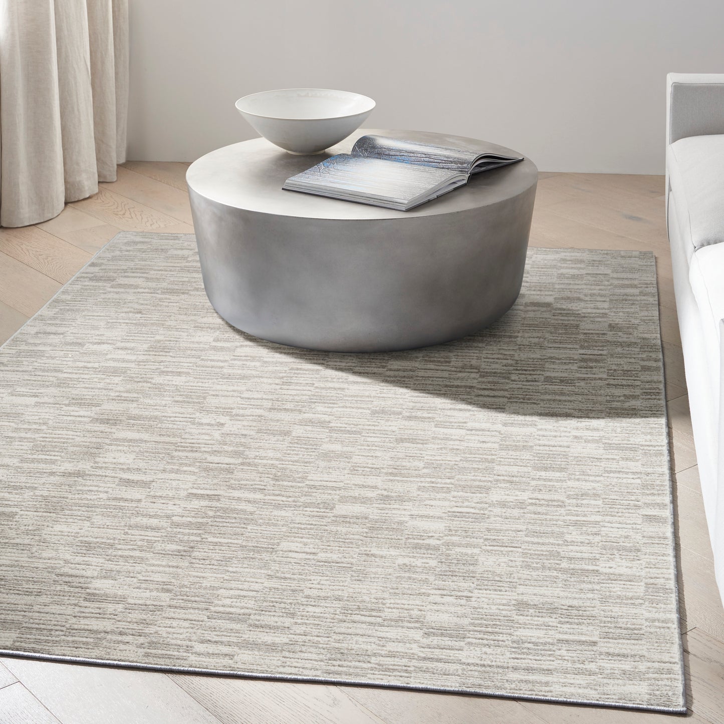 Calvin Klein Captivating 5'3" x 7'3" Ivory Grey Modern Indoor Rug