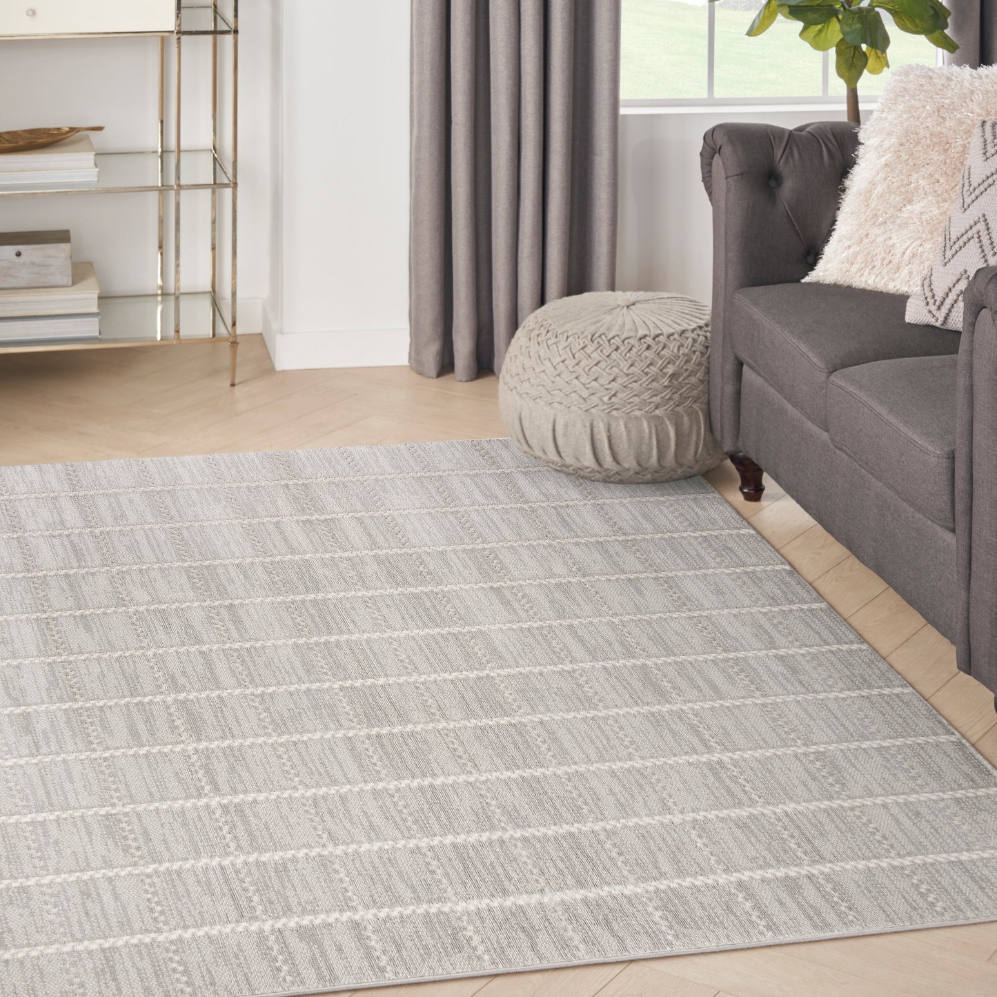 Nourison Serenity Home 3'11" x 5'11" Light Grey Modern Indoor Rug