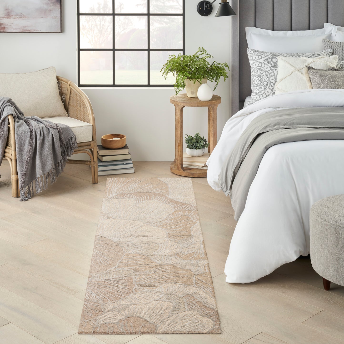 Nourison Avra 2'3" x 7'6" Taupe Modern Indoor Rug