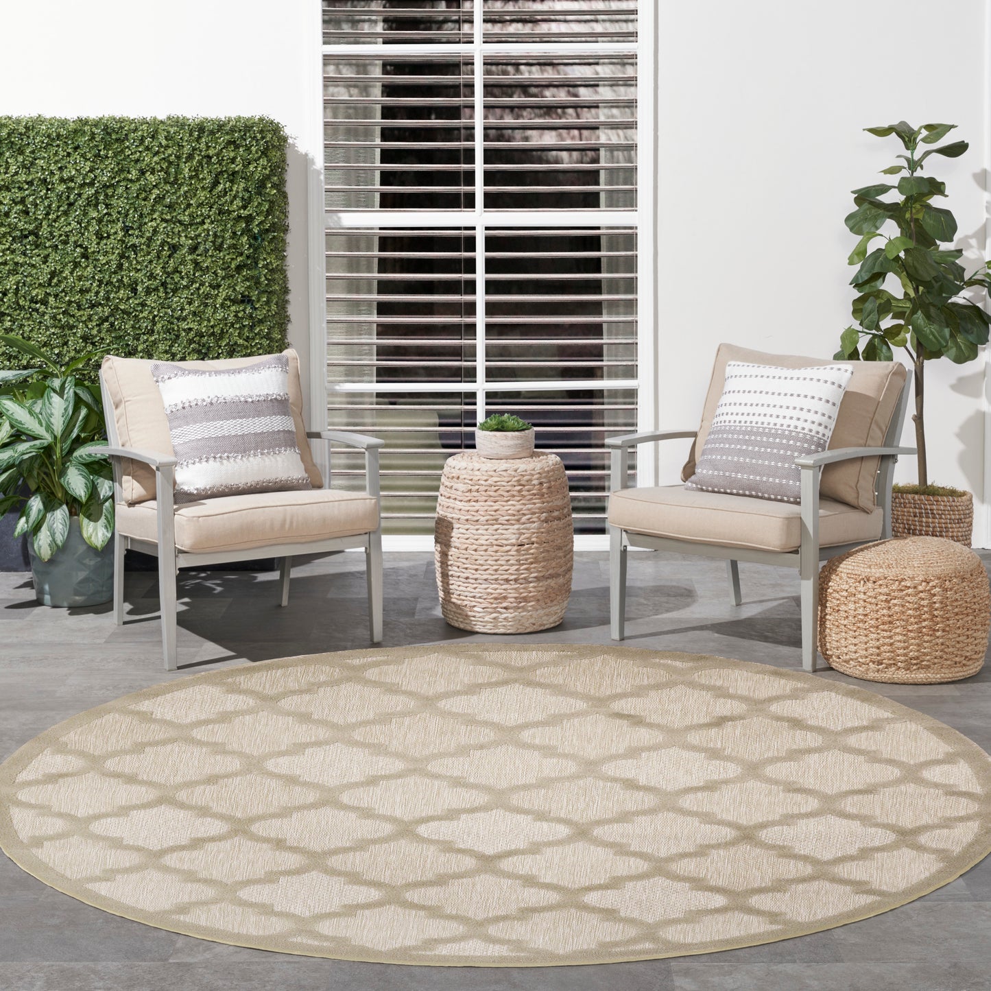 Nourison Easy Care 8' x Round Cream Modern Rug