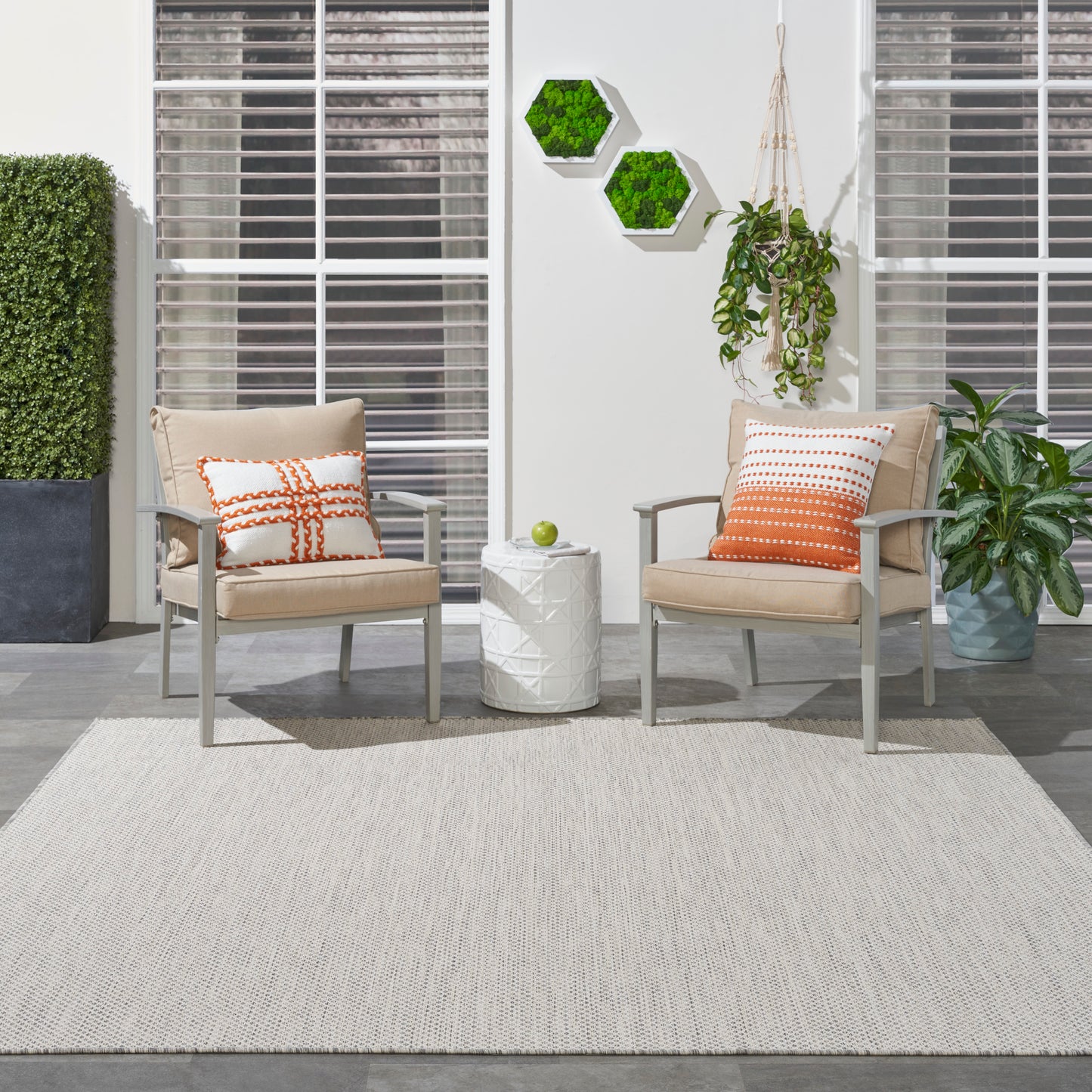 Nourison Courtyard 8' x Square Ivory/Silver Modern Rug