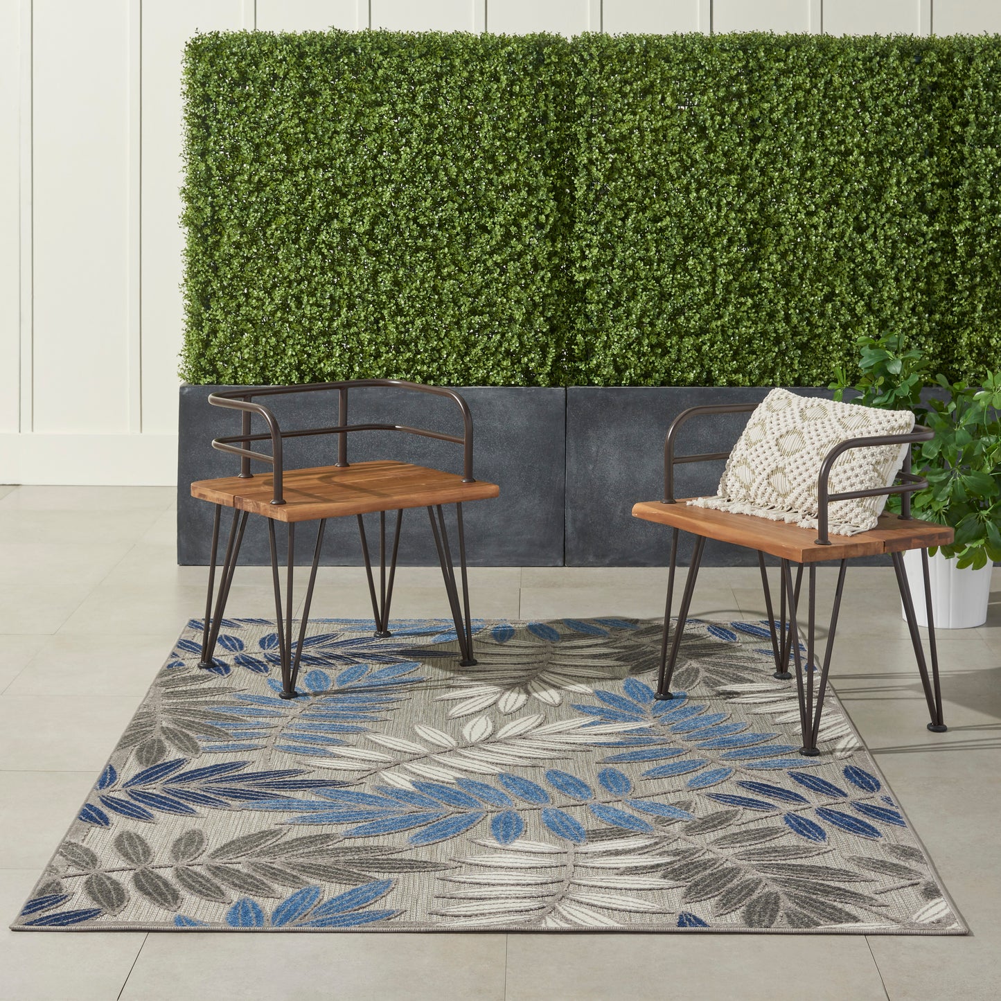 Nourison Aloha 5'3" x 7'5" Grey/Blue Tropical Rug